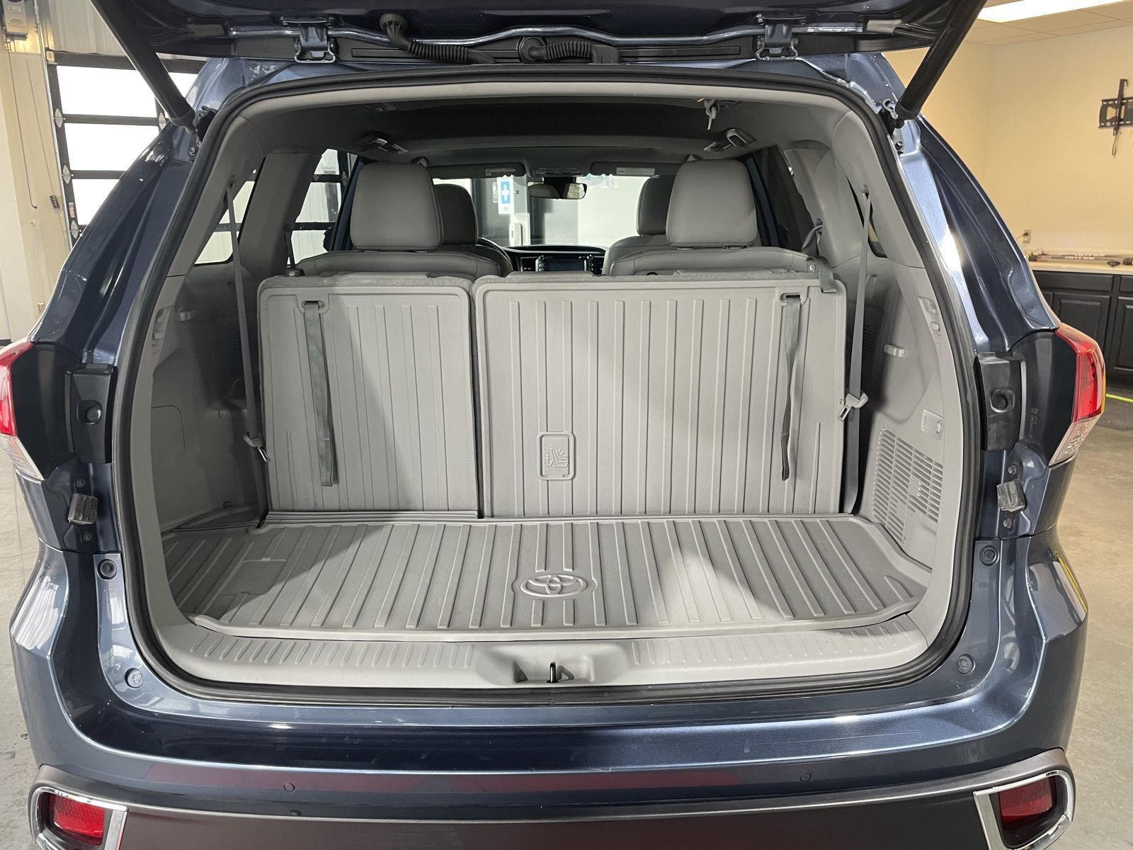 Vehicle photo 42