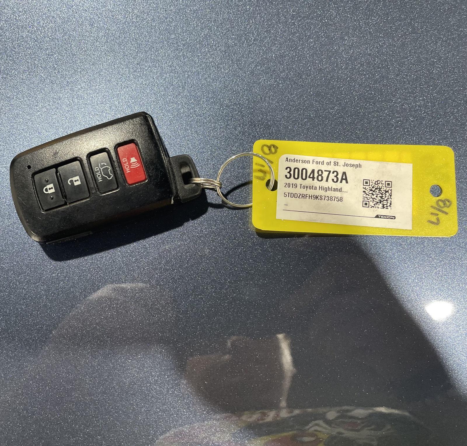 Vehicle photo 46