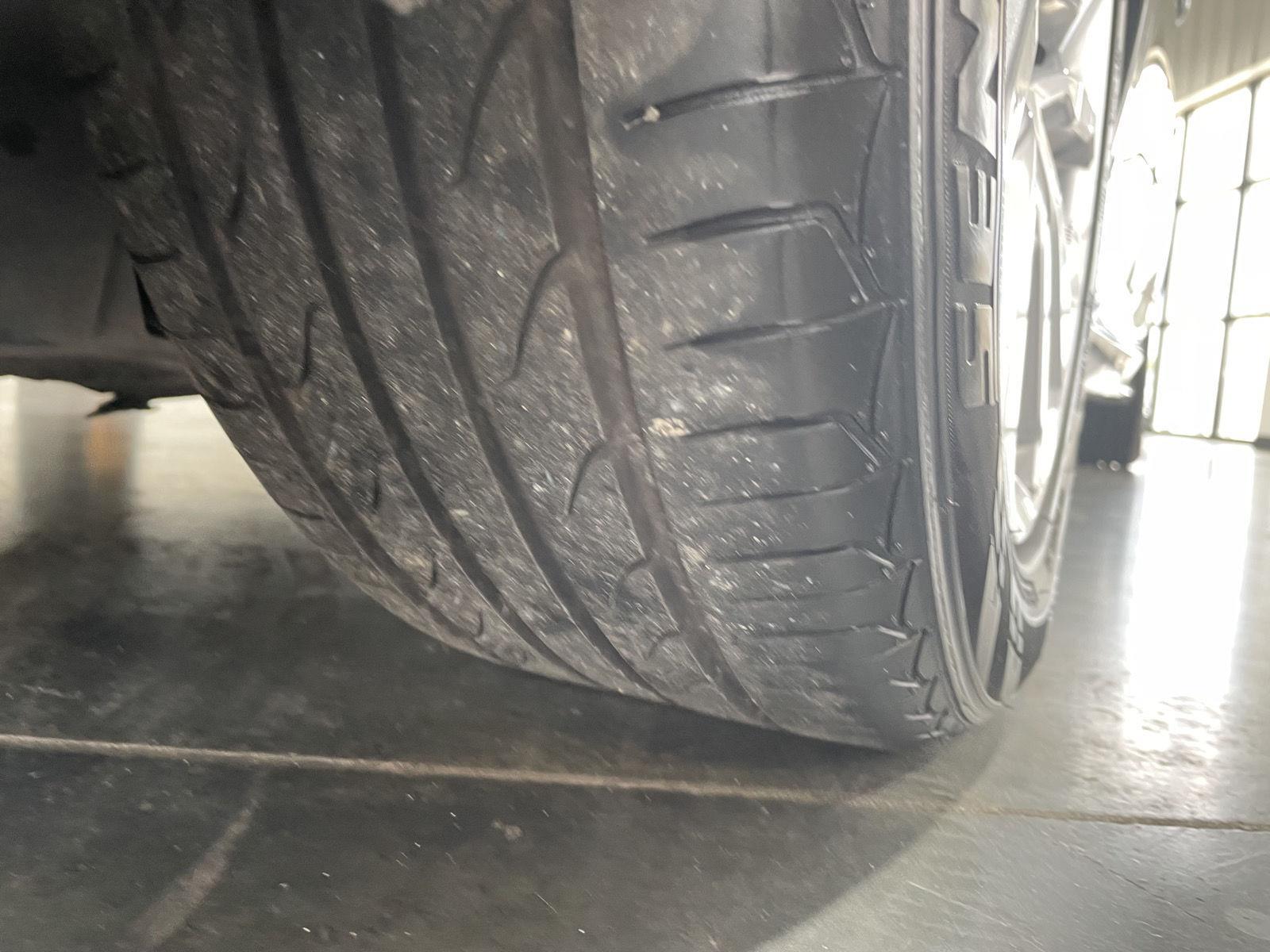 Vehicle photo 11