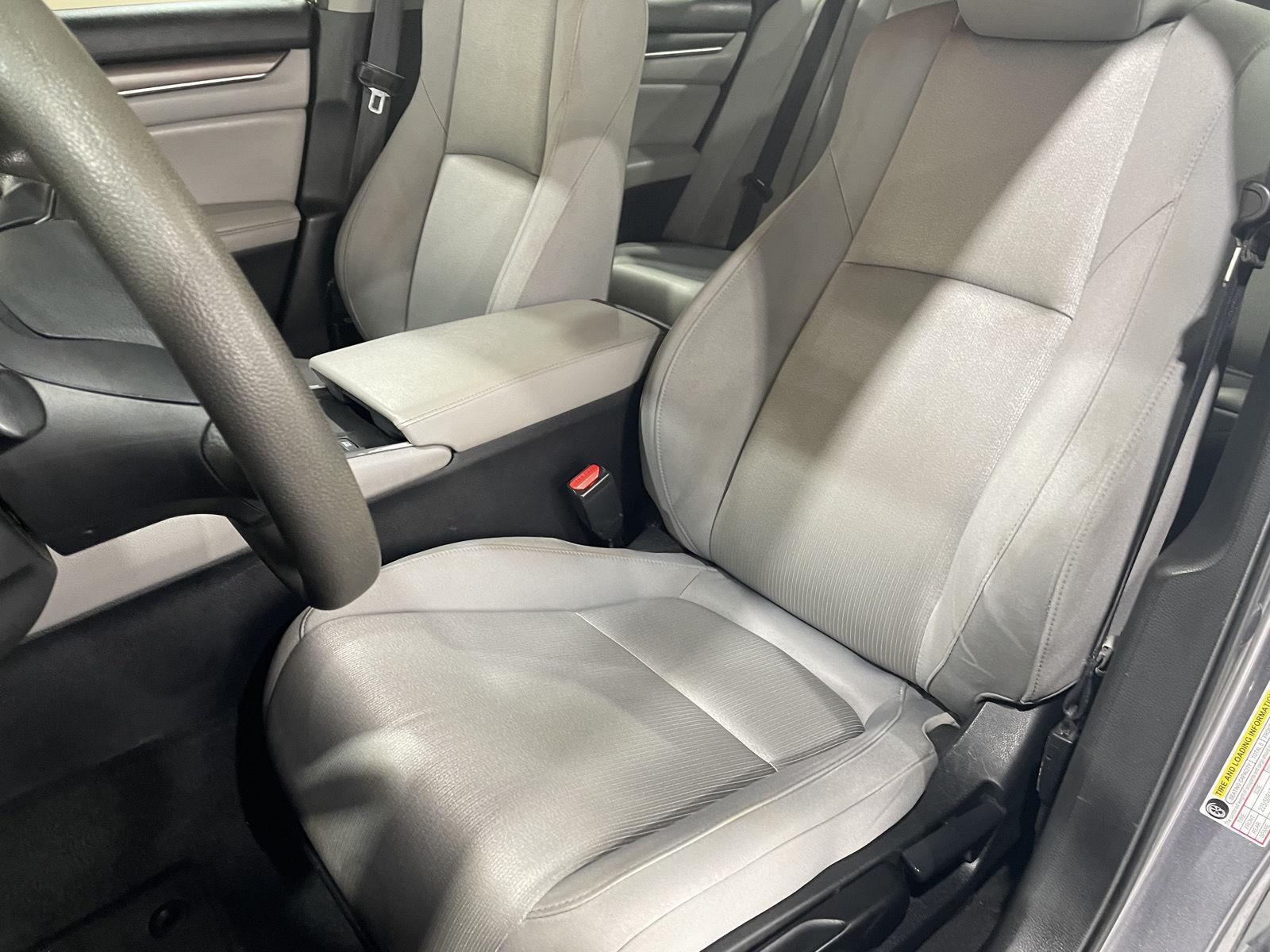 Vehicle photo 15