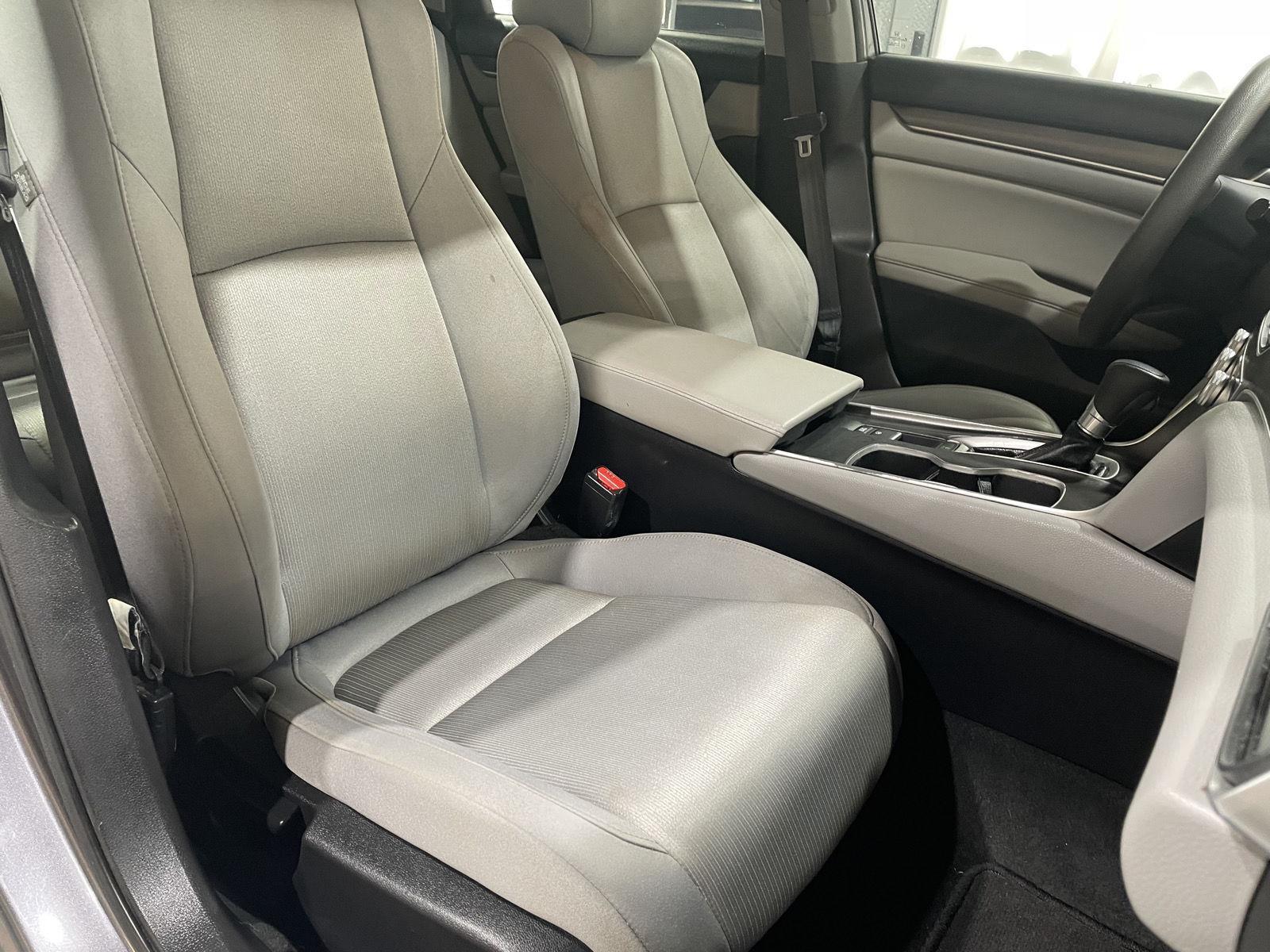 Vehicle photo 20