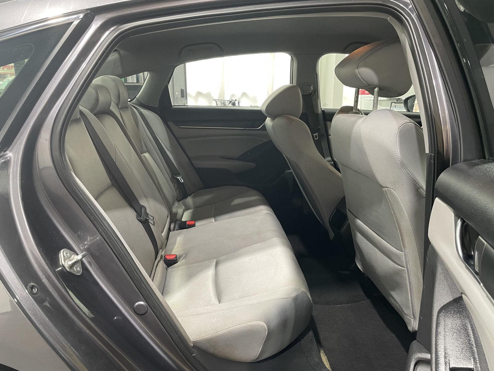 Vehicle photo 22