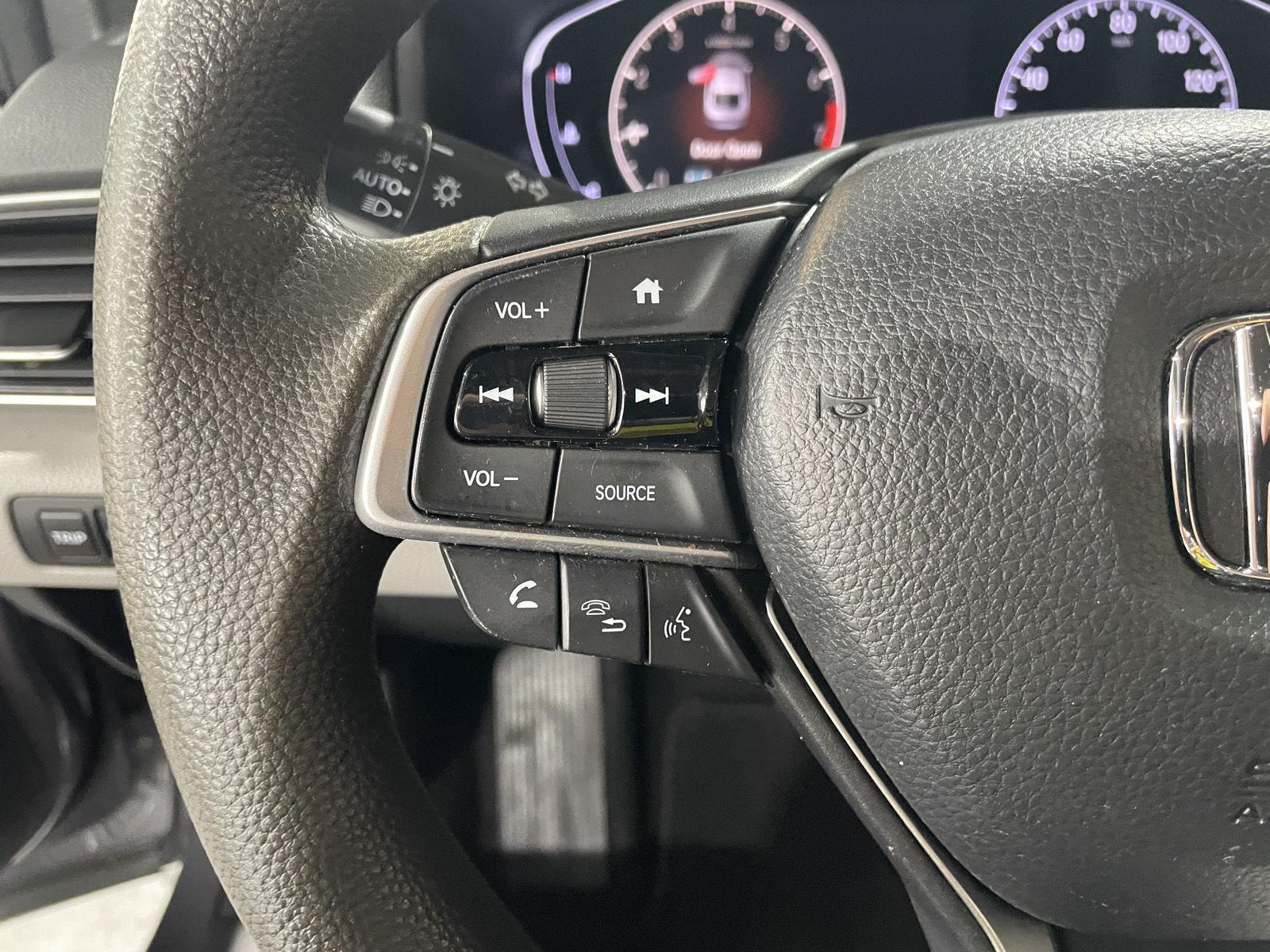 Vehicle photo 31