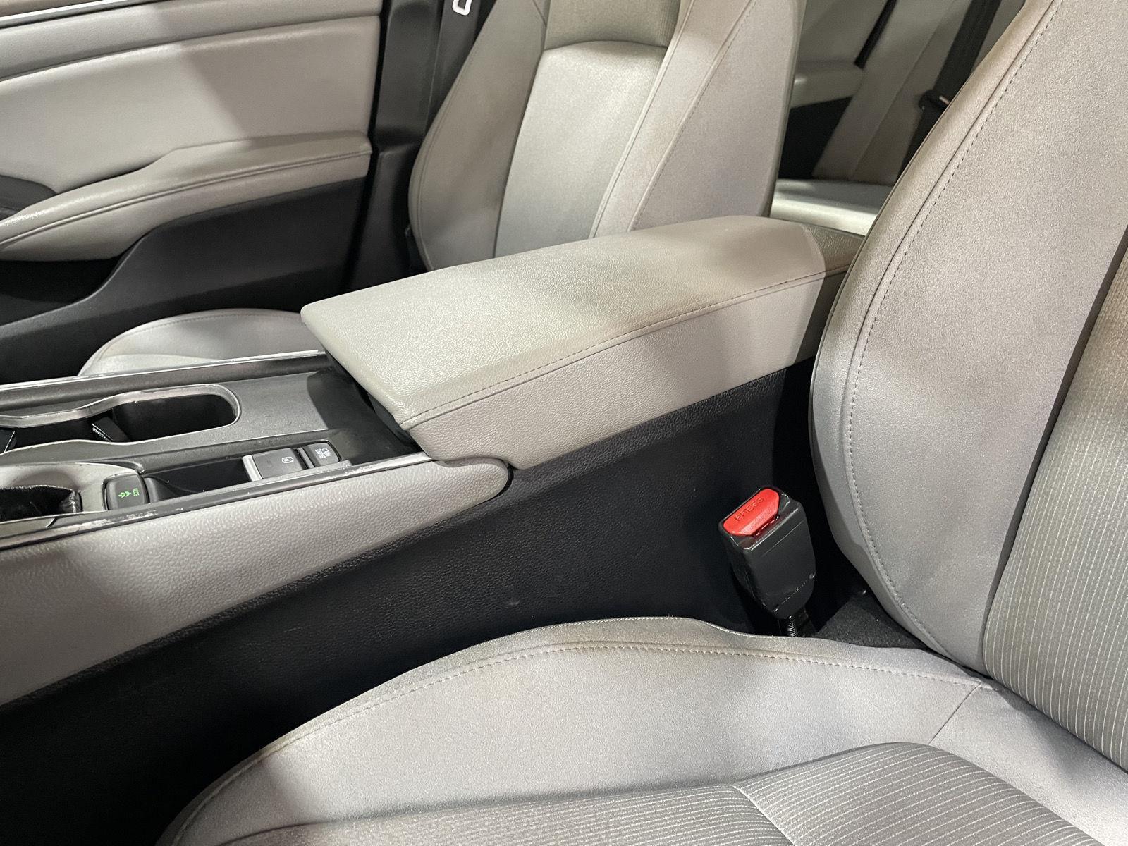 Vehicle photo 36