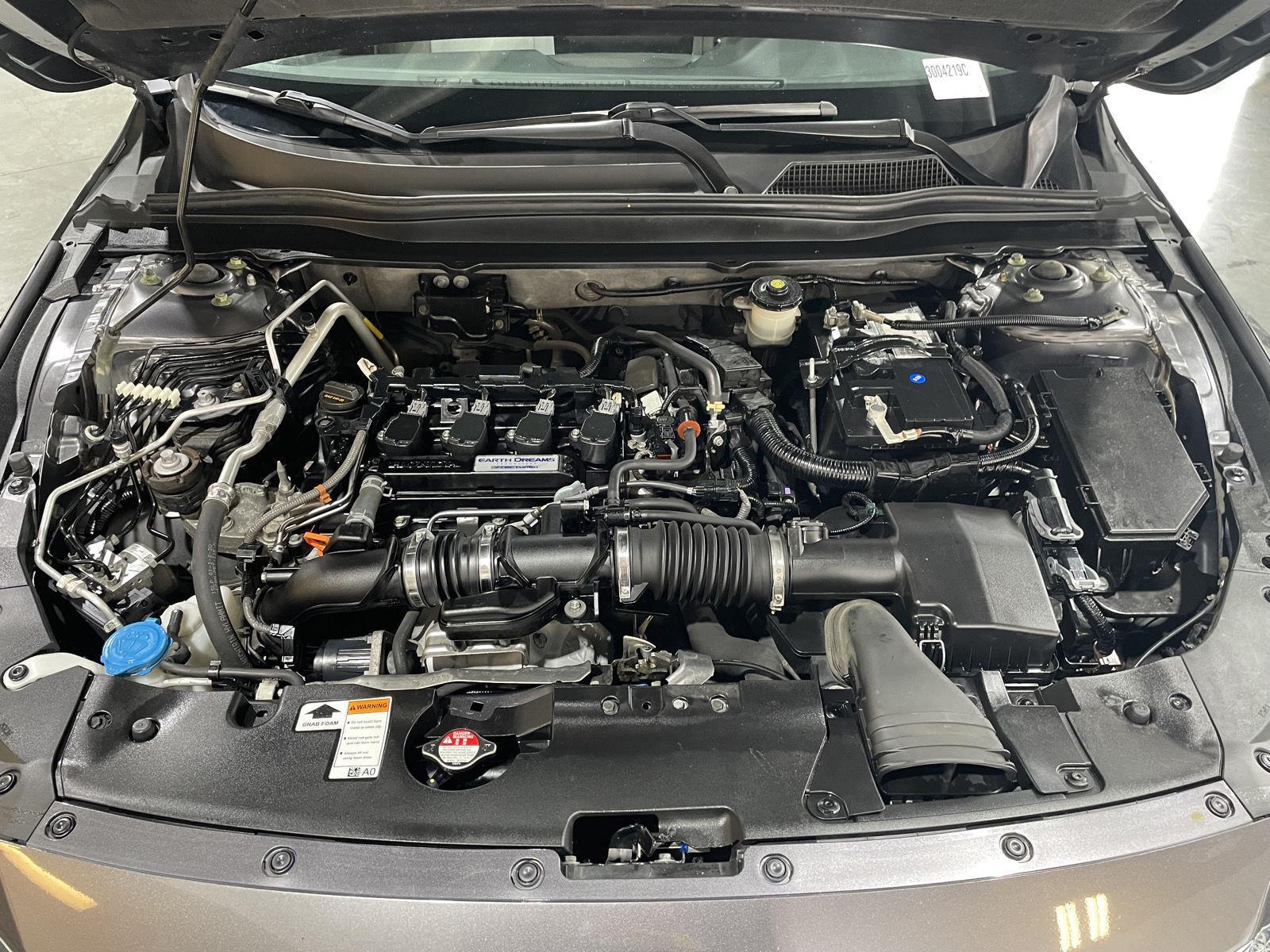 Vehicle photo 37