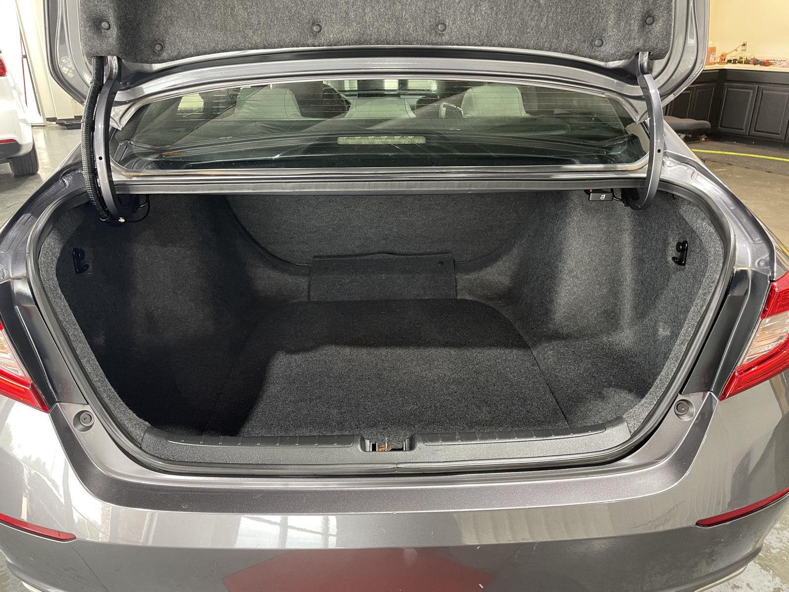 Vehicle photo 38