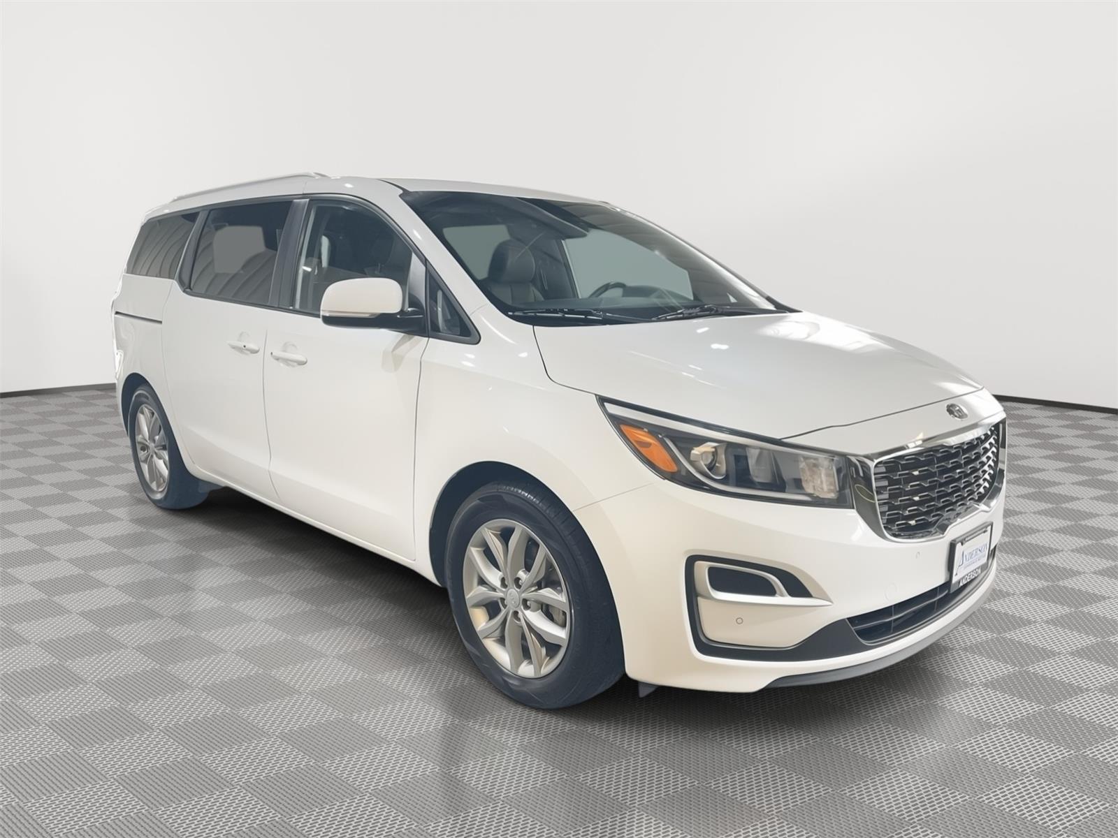 Vehicle photo 5