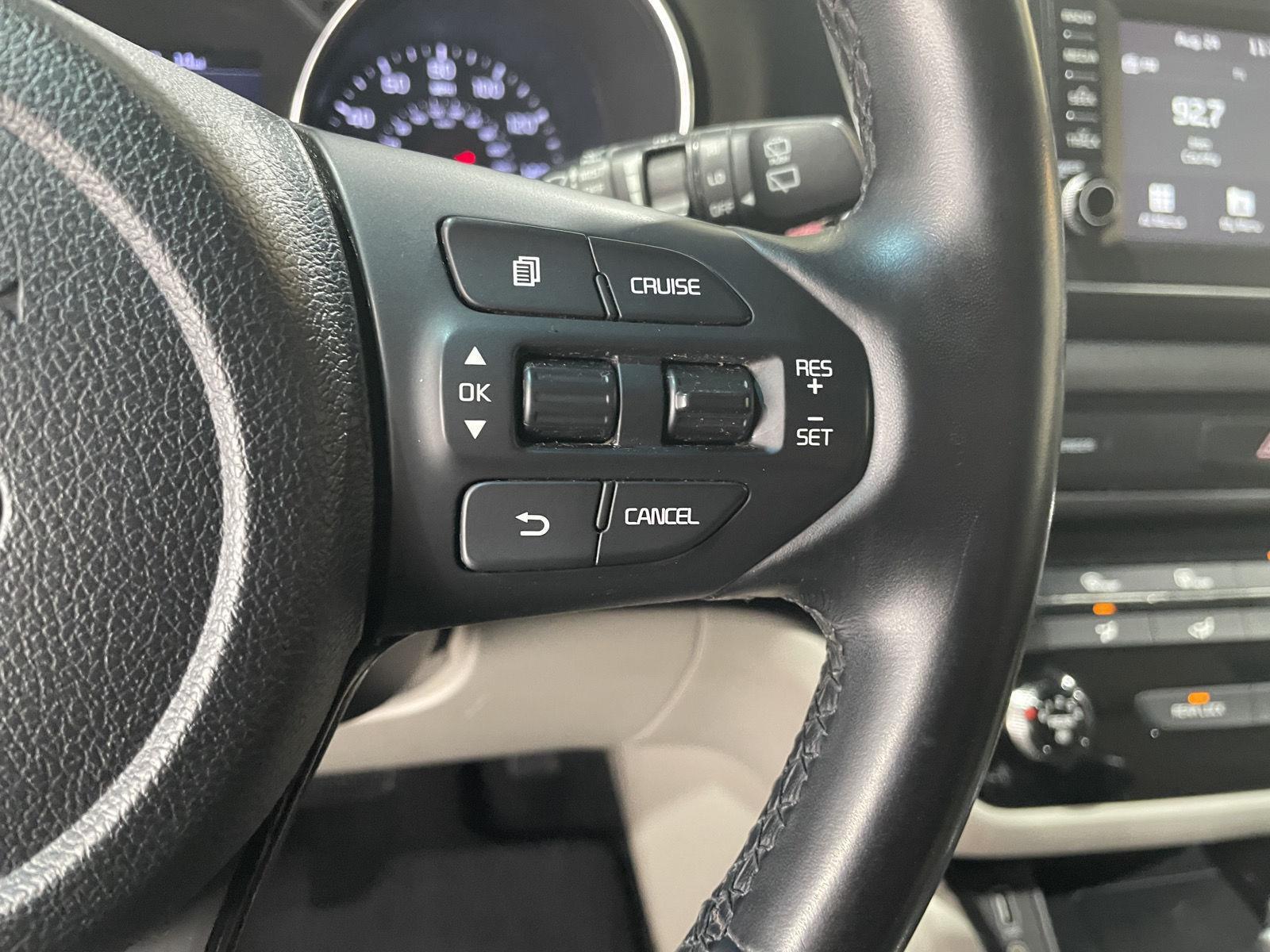 Vehicle photo 15