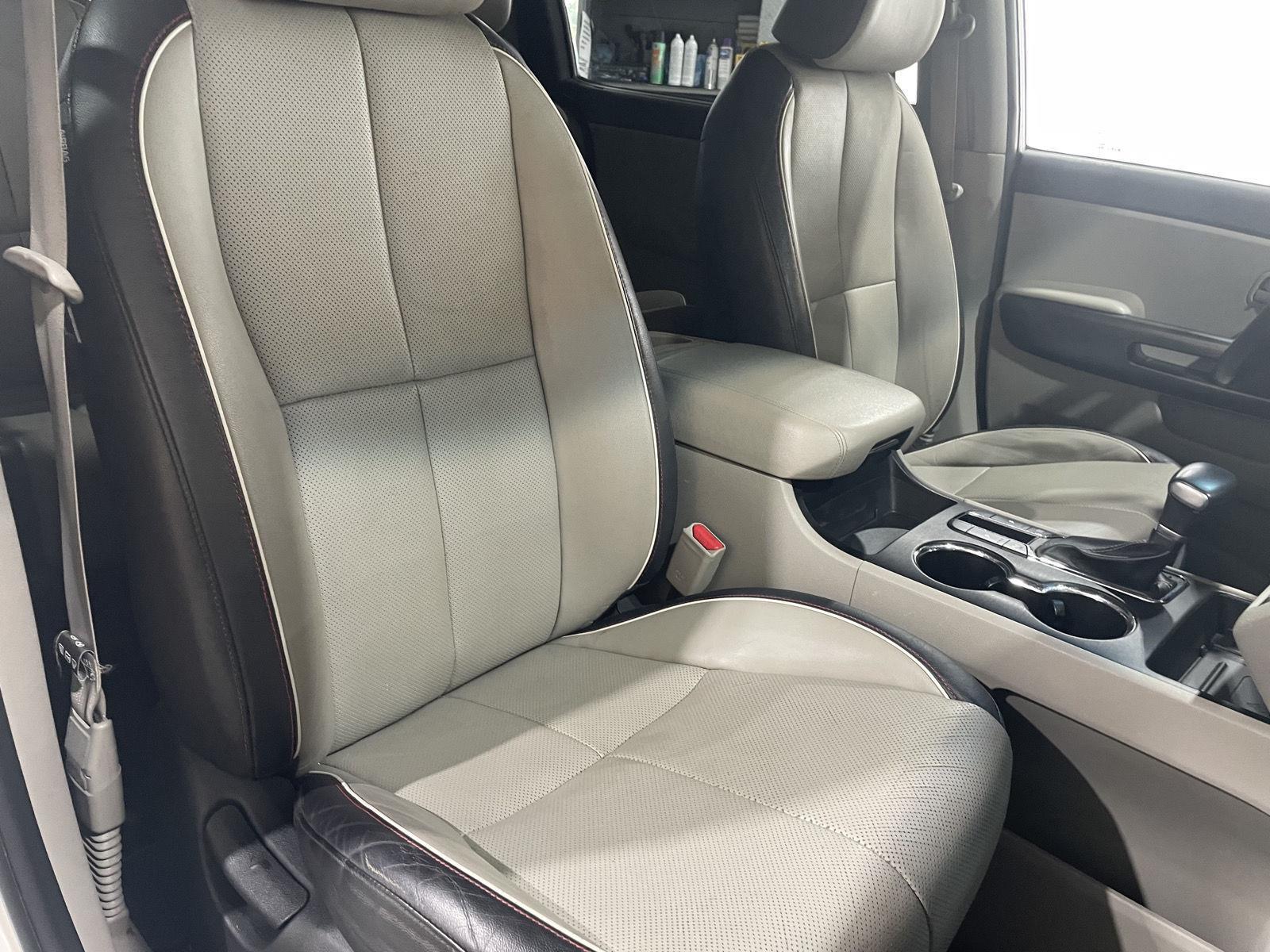 Vehicle photo 25