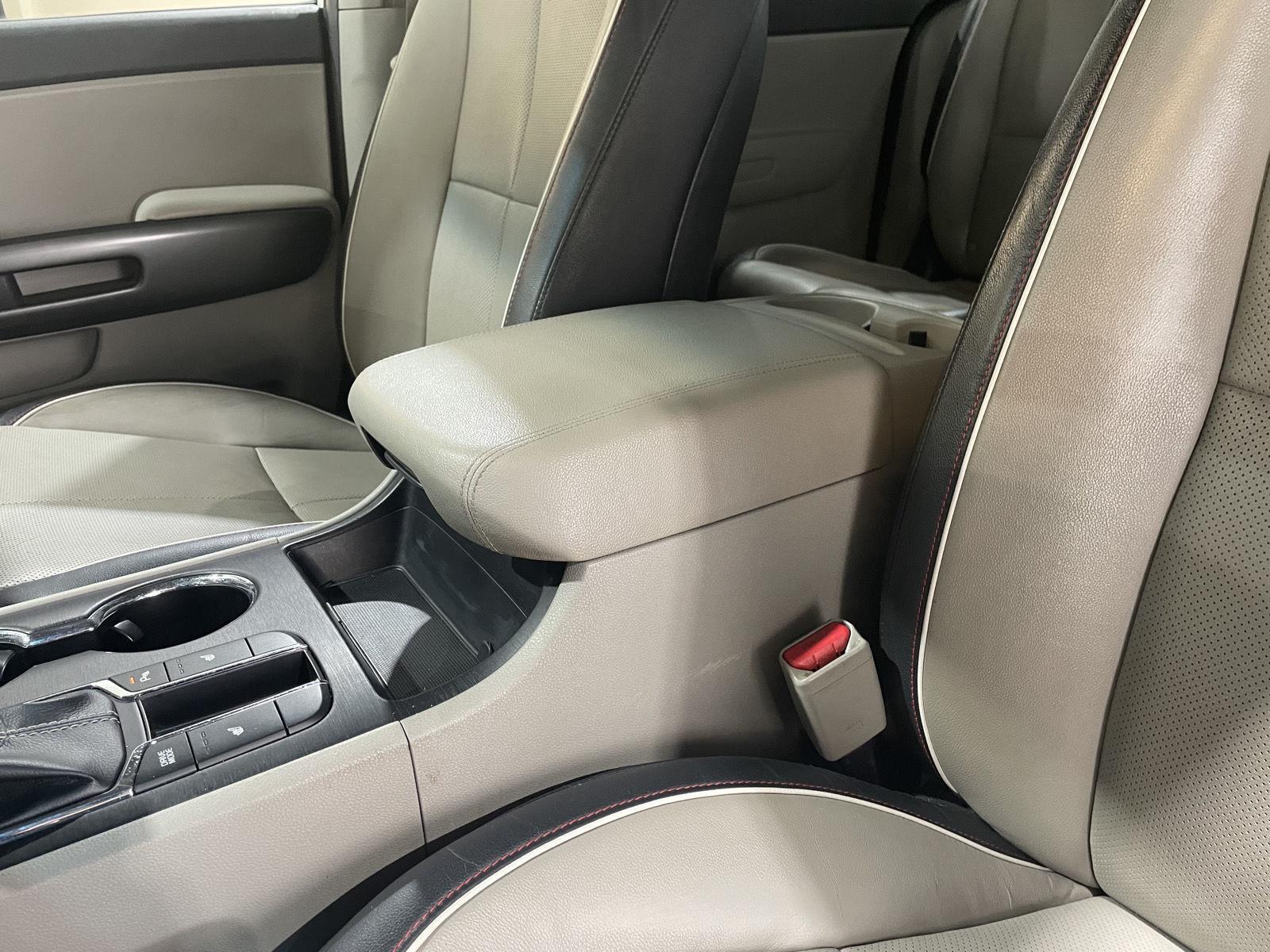 Vehicle photo 36