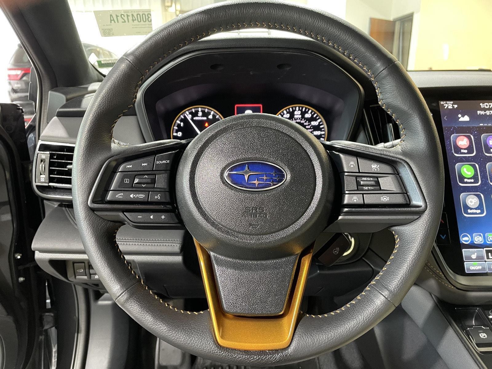 Vehicle photo 11