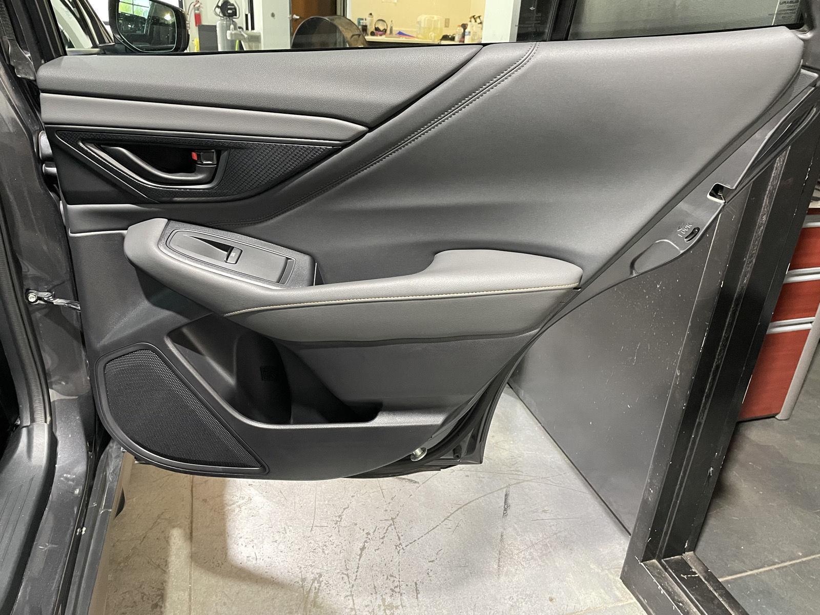 Vehicle photo 25