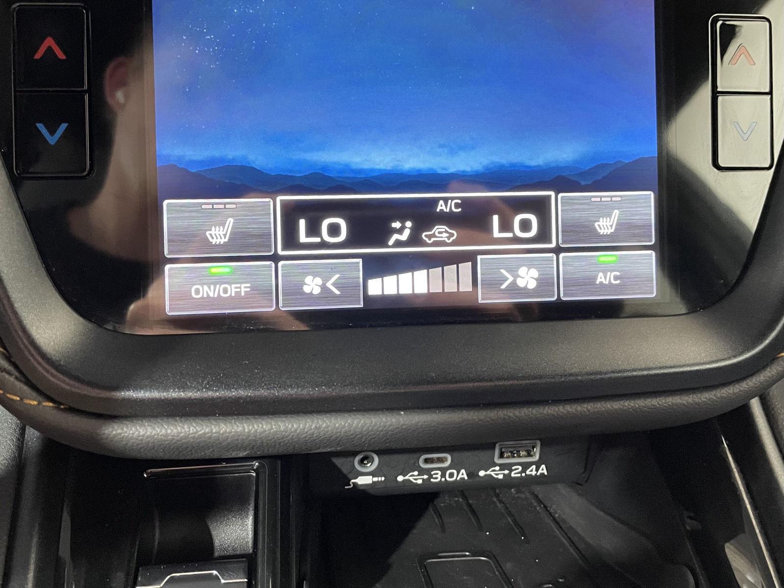 Vehicle photo 33