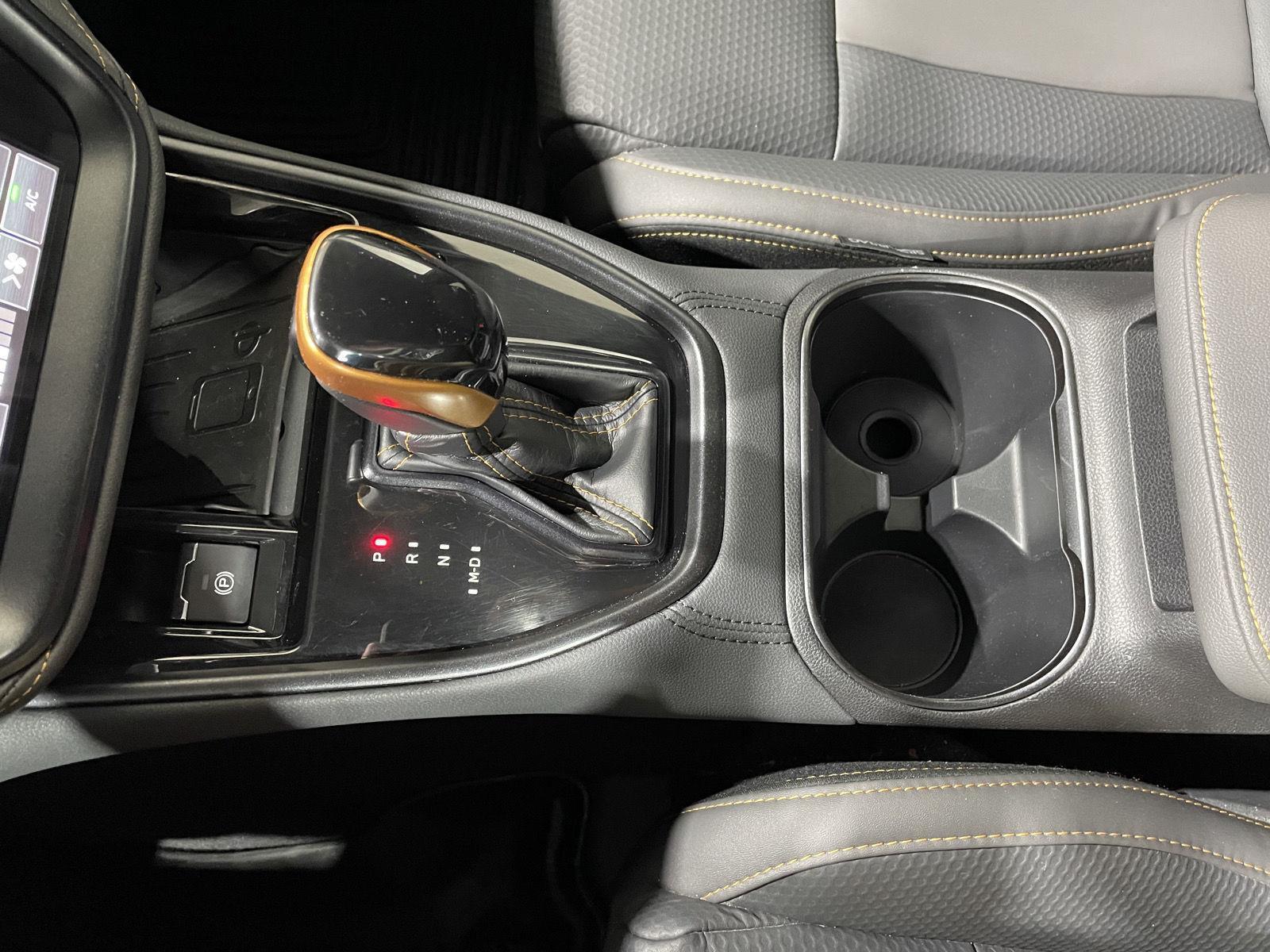 Vehicle photo 34