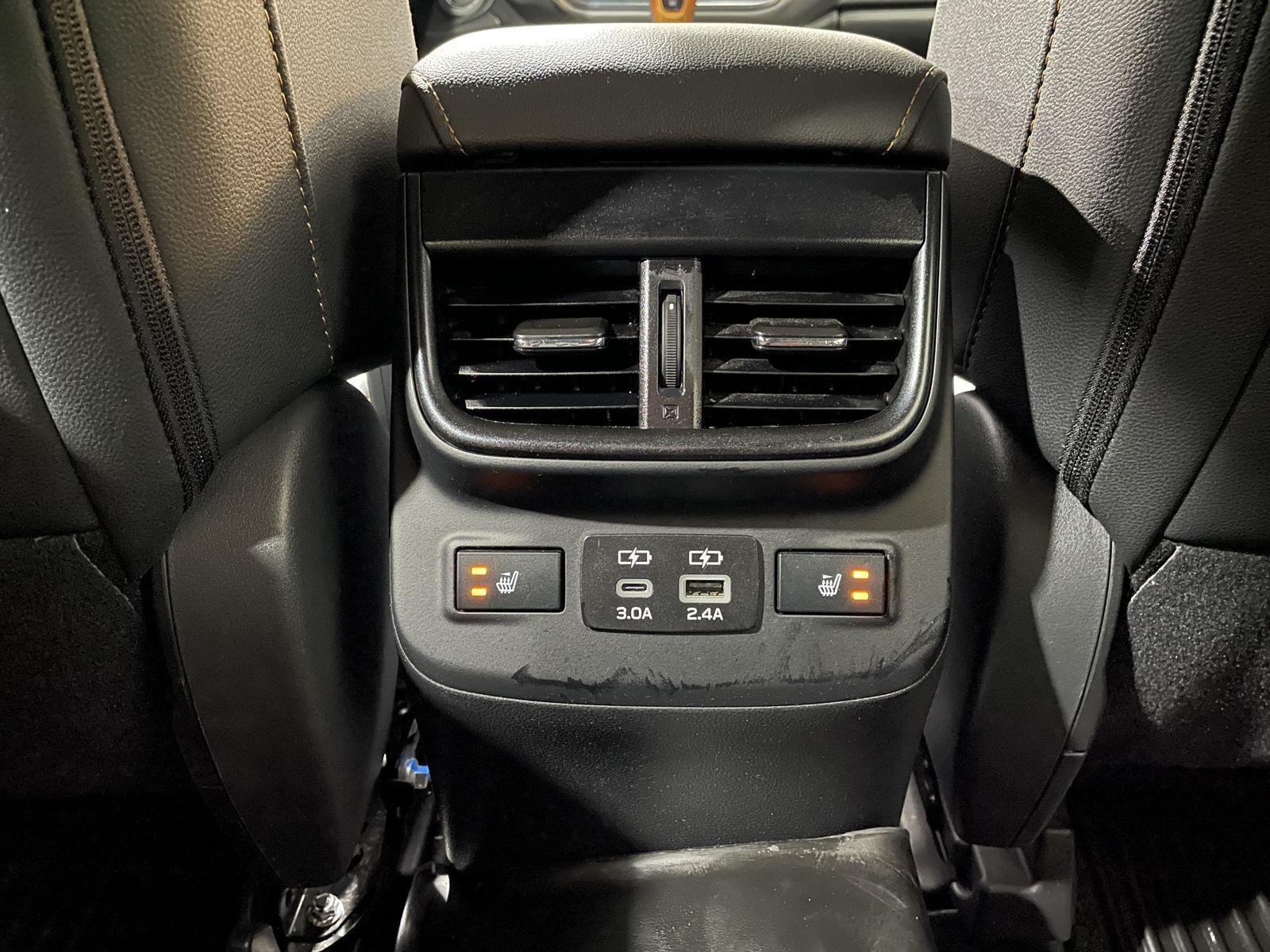 Vehicle photo 38