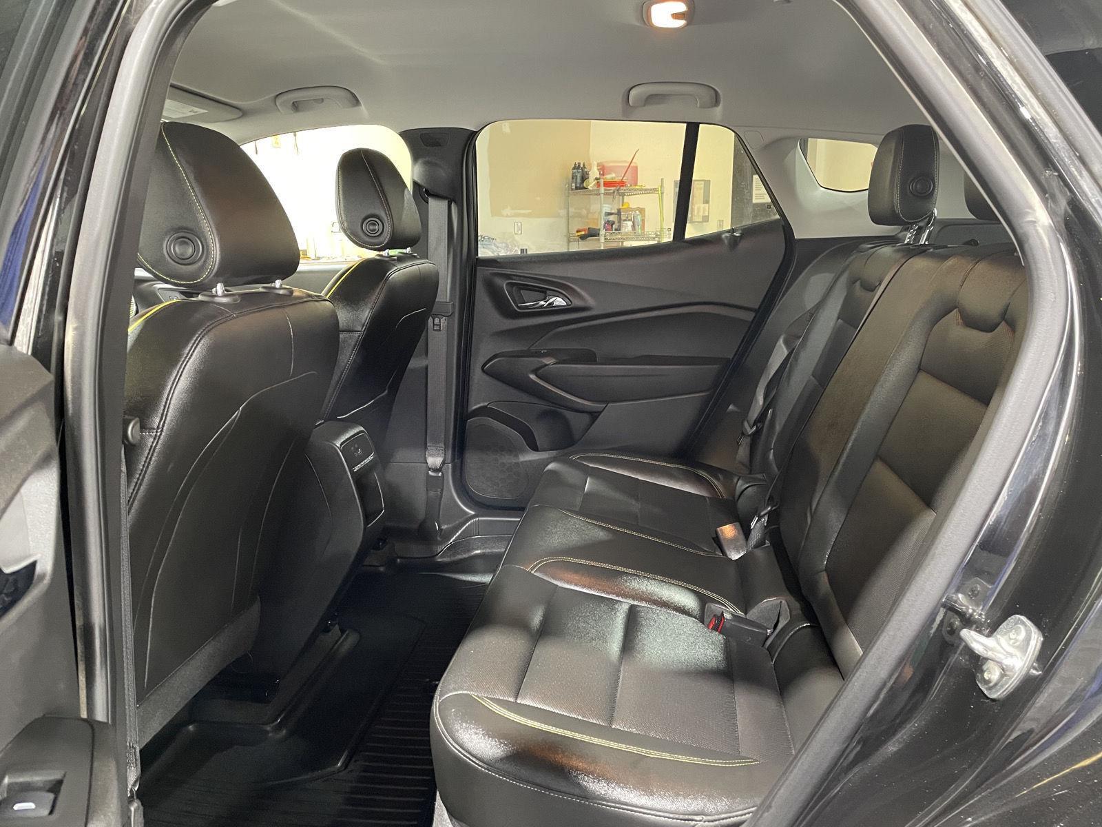 Vehicle photo 15