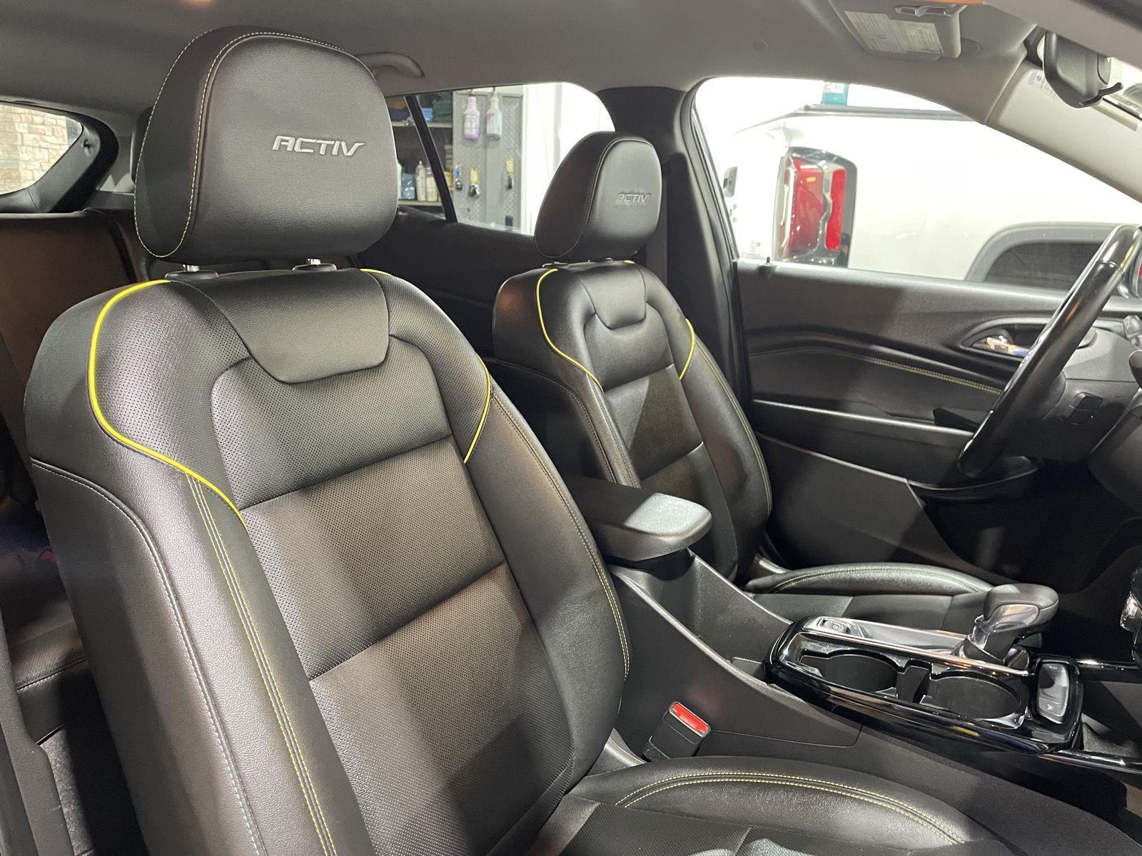 Vehicle photo 20