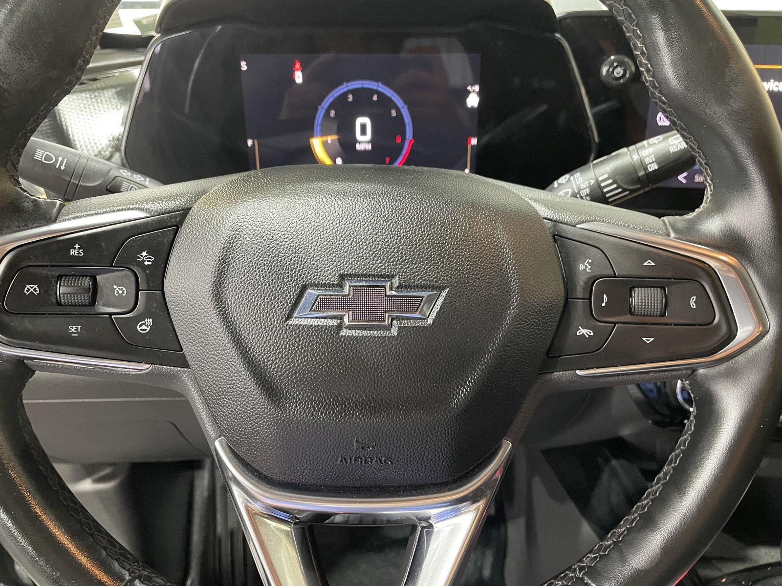 Vehicle photo 22