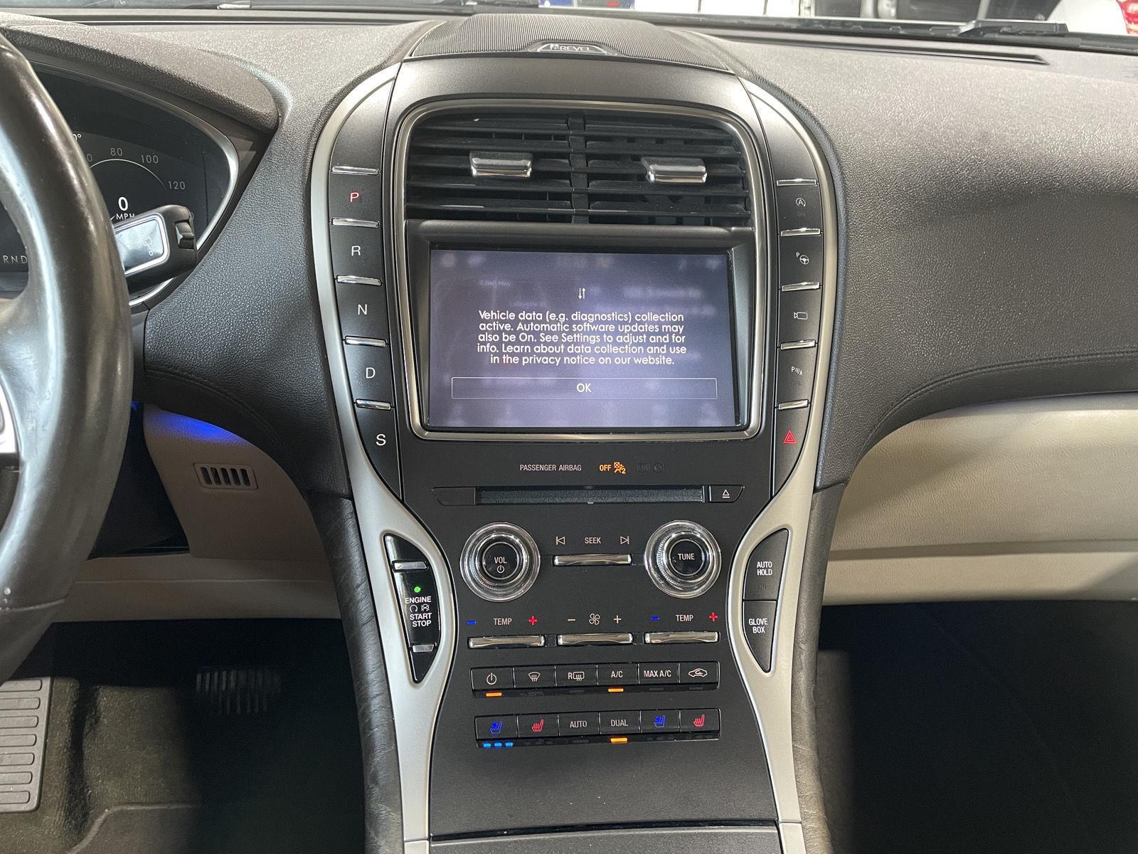 Vehicle photo 25