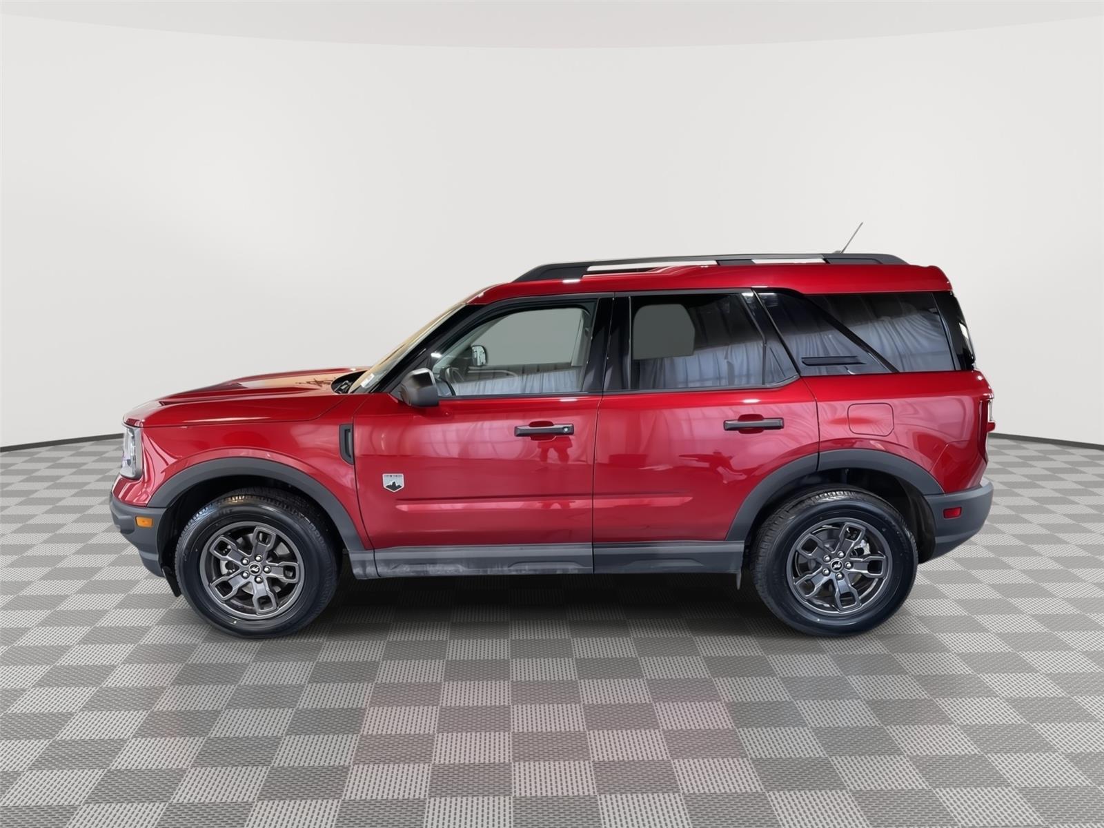 Vehicle photo 2