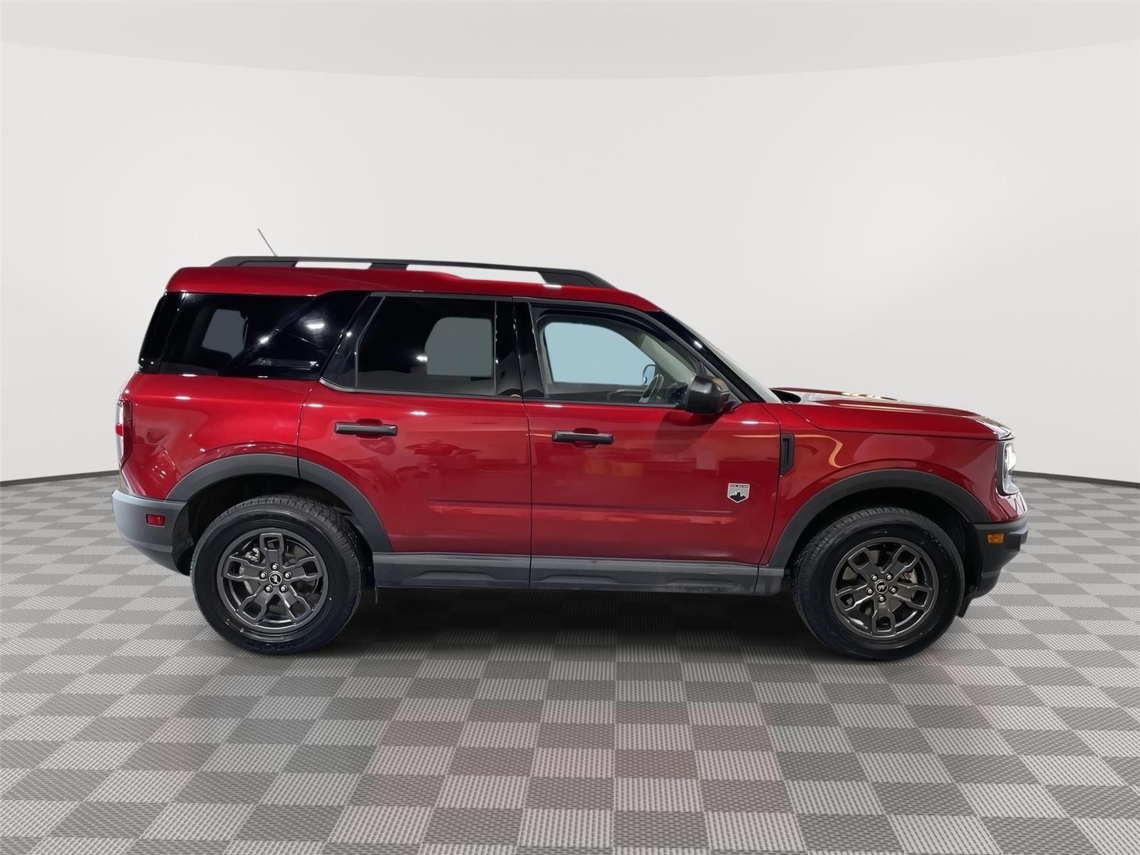 Vehicle photo 5