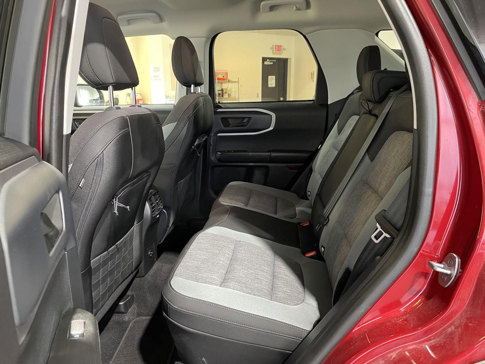 Vehicle photo 14