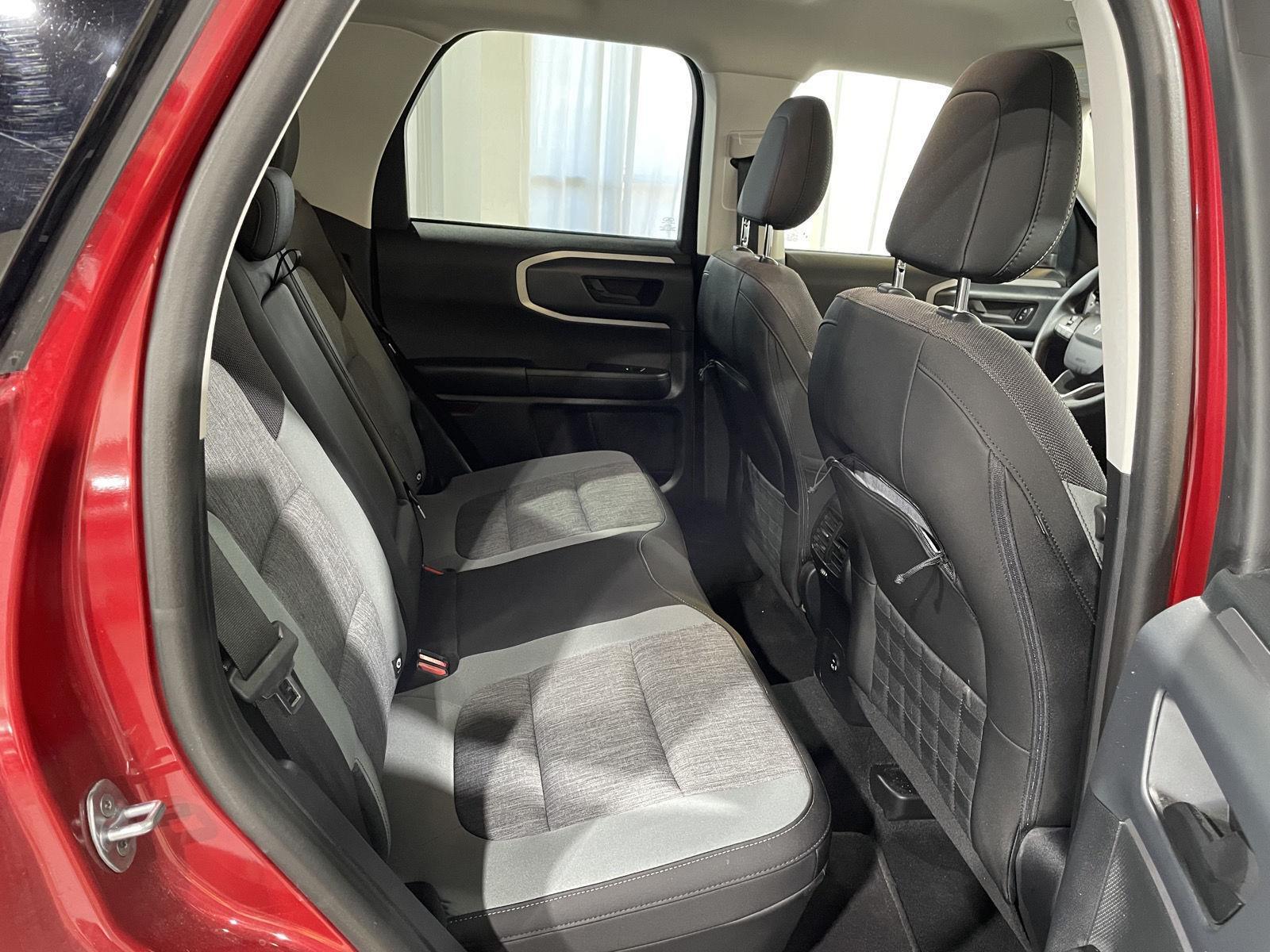 Vehicle photo 16