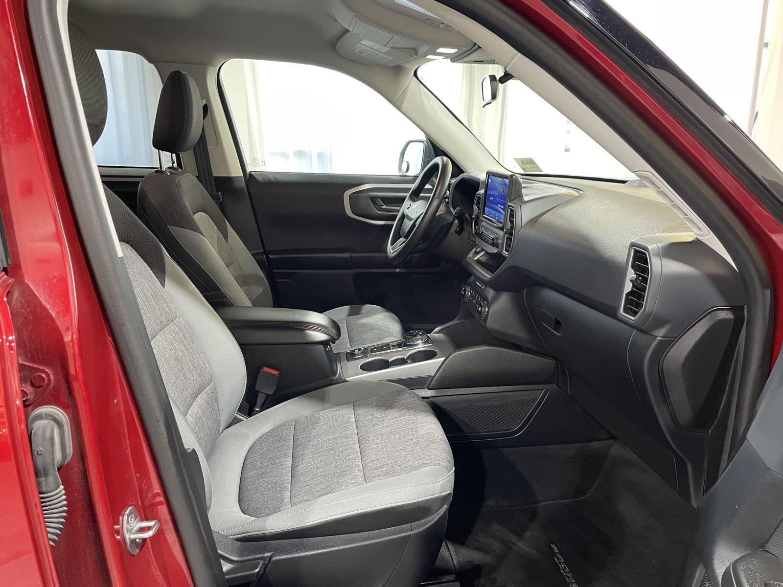 Vehicle photo 18