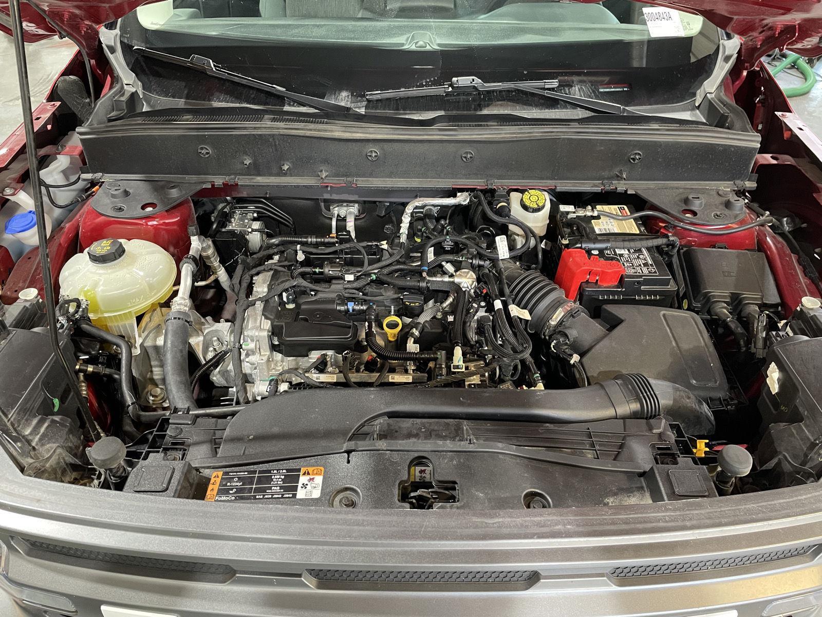 Vehicle photo 32