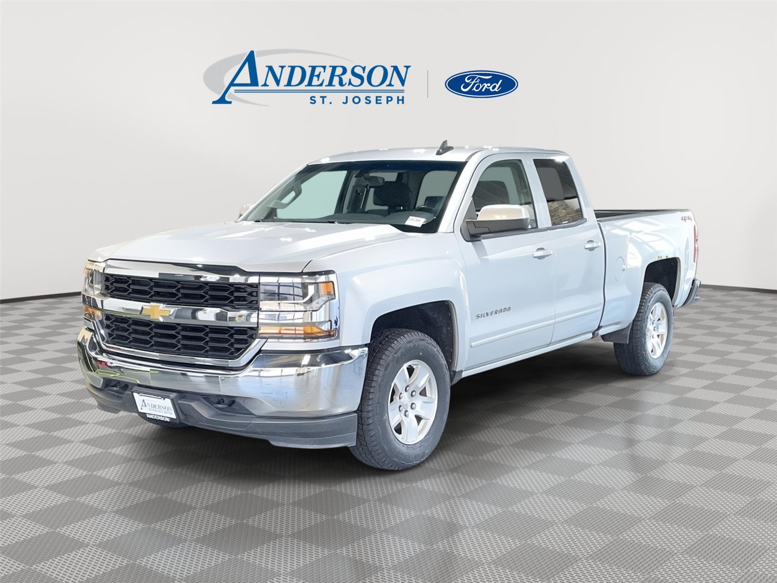 Silver Ice Metallic 2018 Chevrolet Silverado 1500 Pickup Truck Four-Wheel Drive 6-Speed Automatic