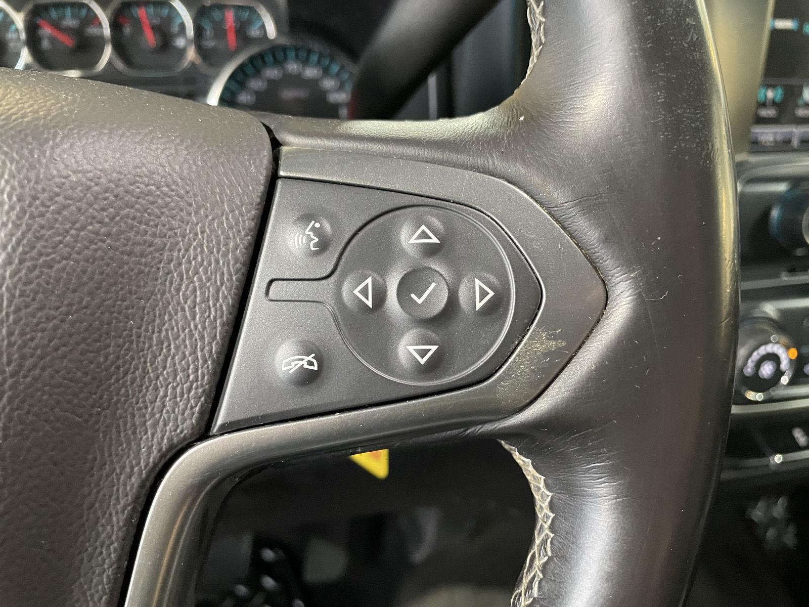 Vehicle photo 16