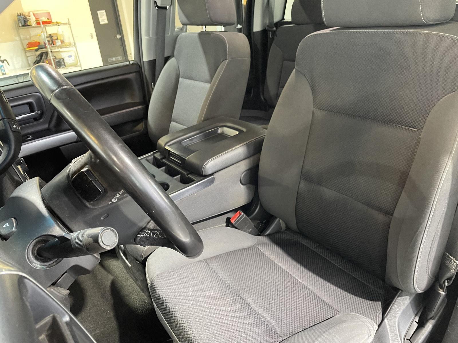Vehicle photo 21