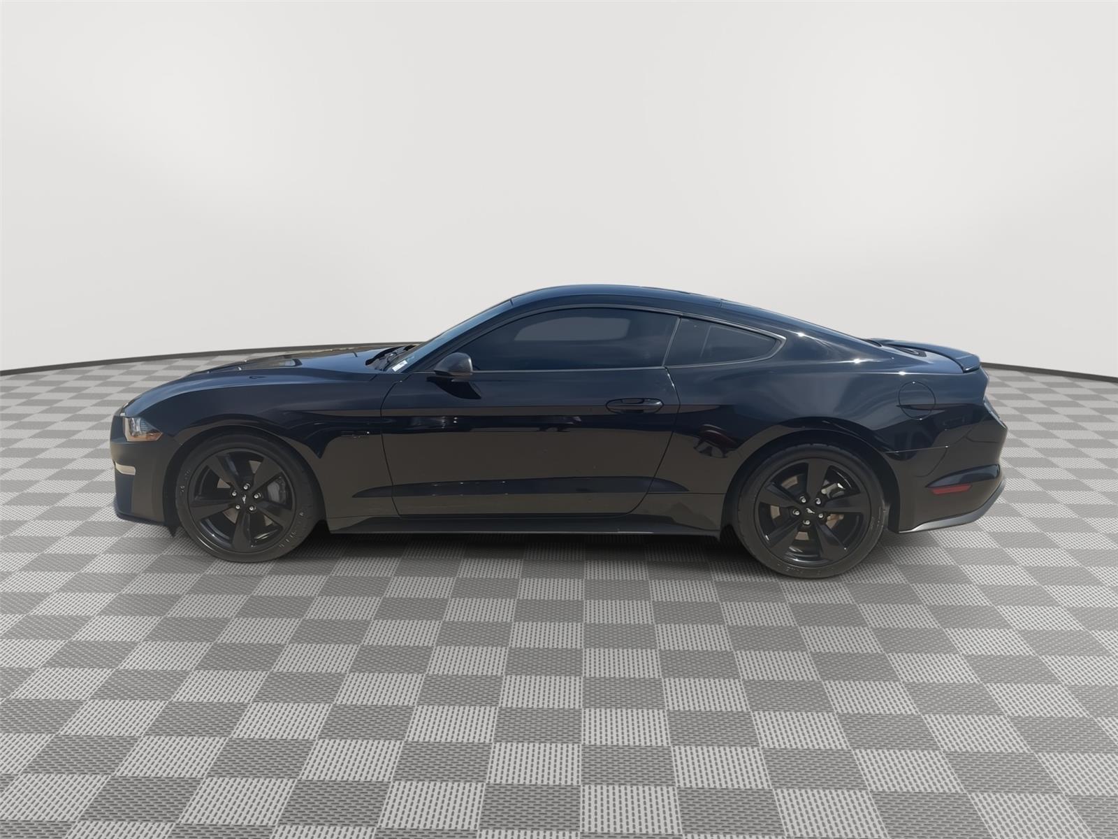 Vehicle photo 2