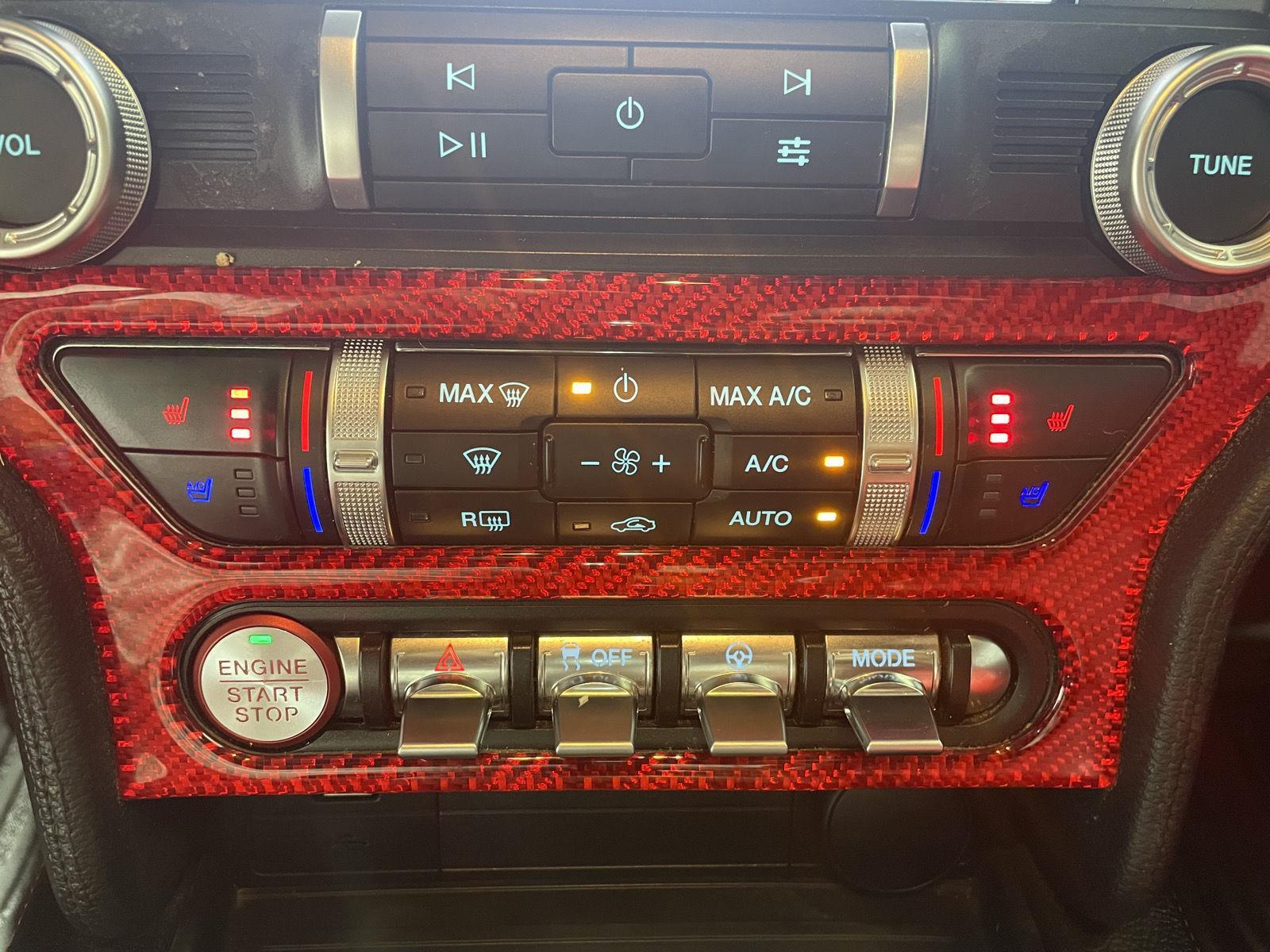 Vehicle photo 24