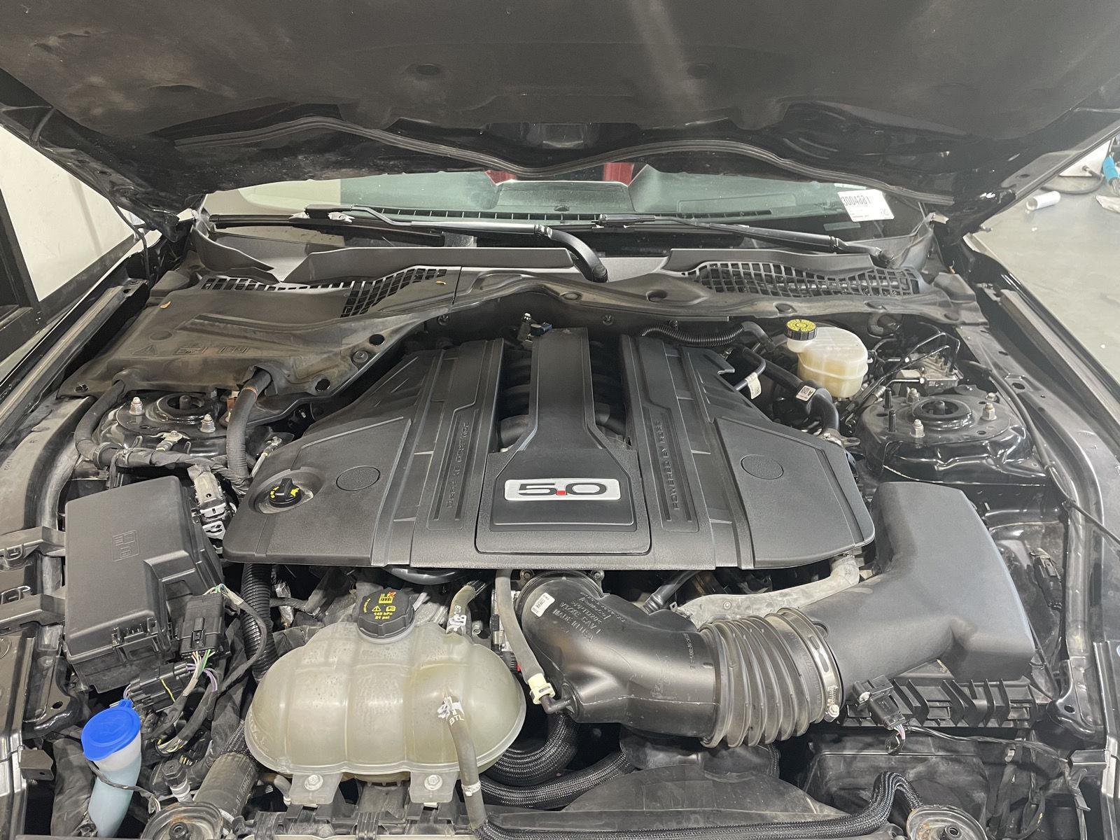 Vehicle photo 33