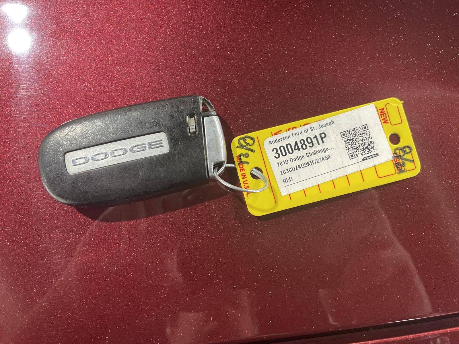 Vehicle photo 34