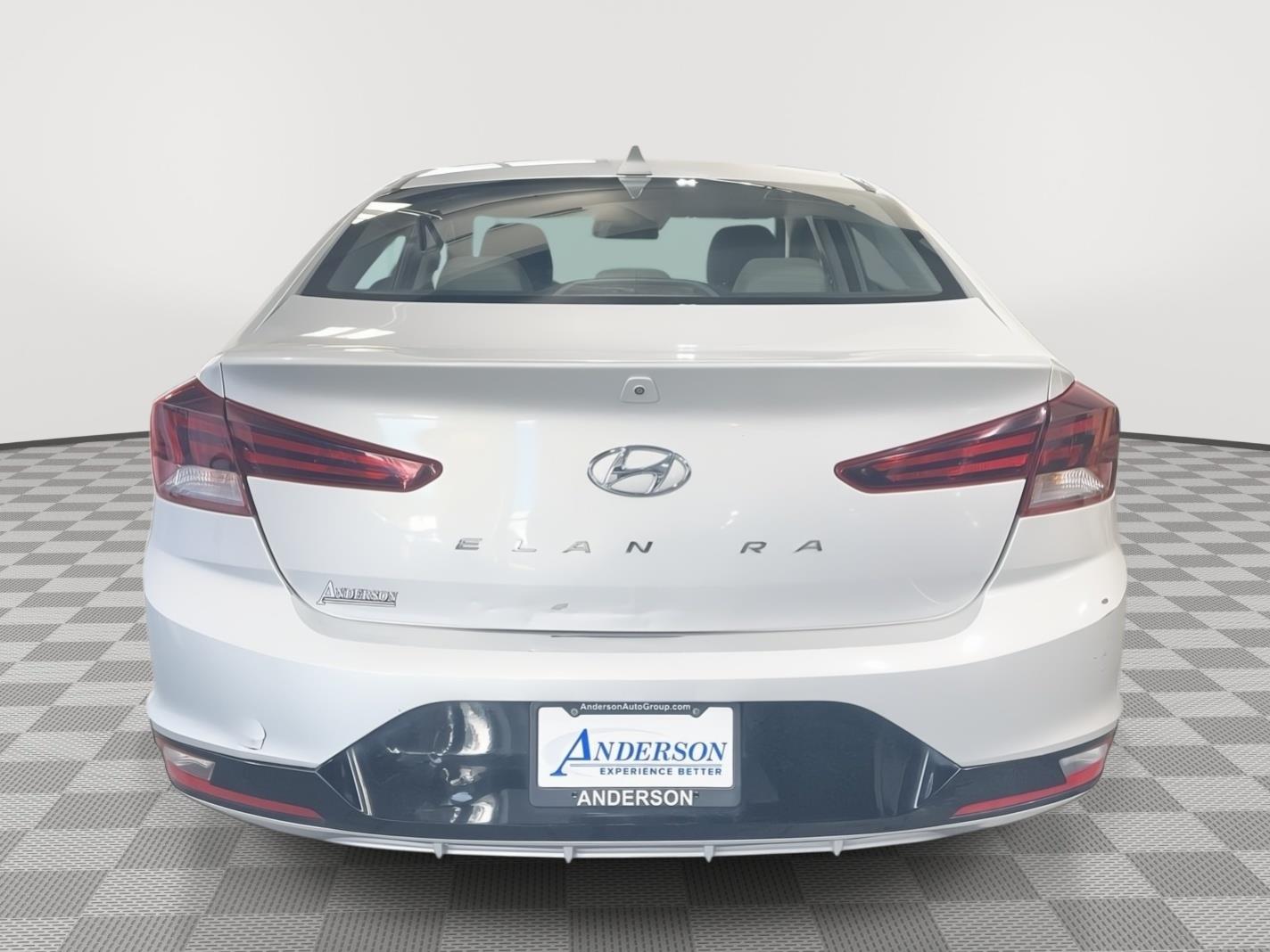 Vehicle photo 8