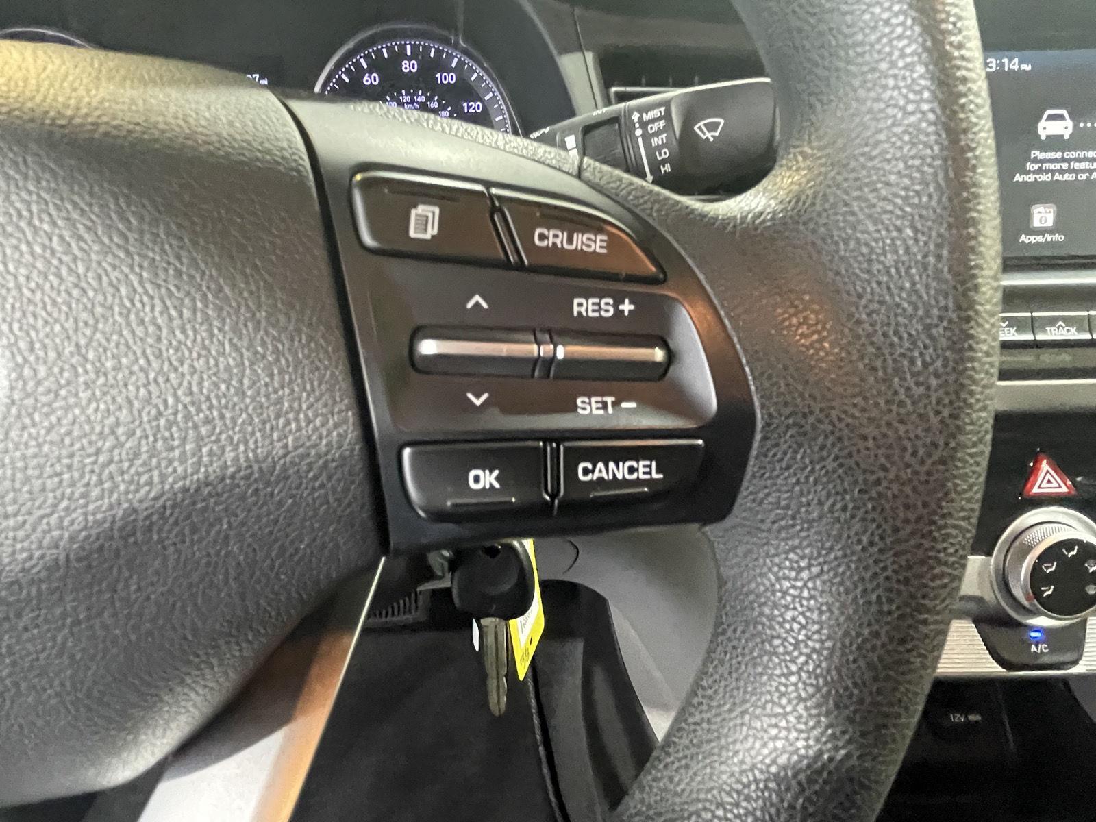 Vehicle photo 15
