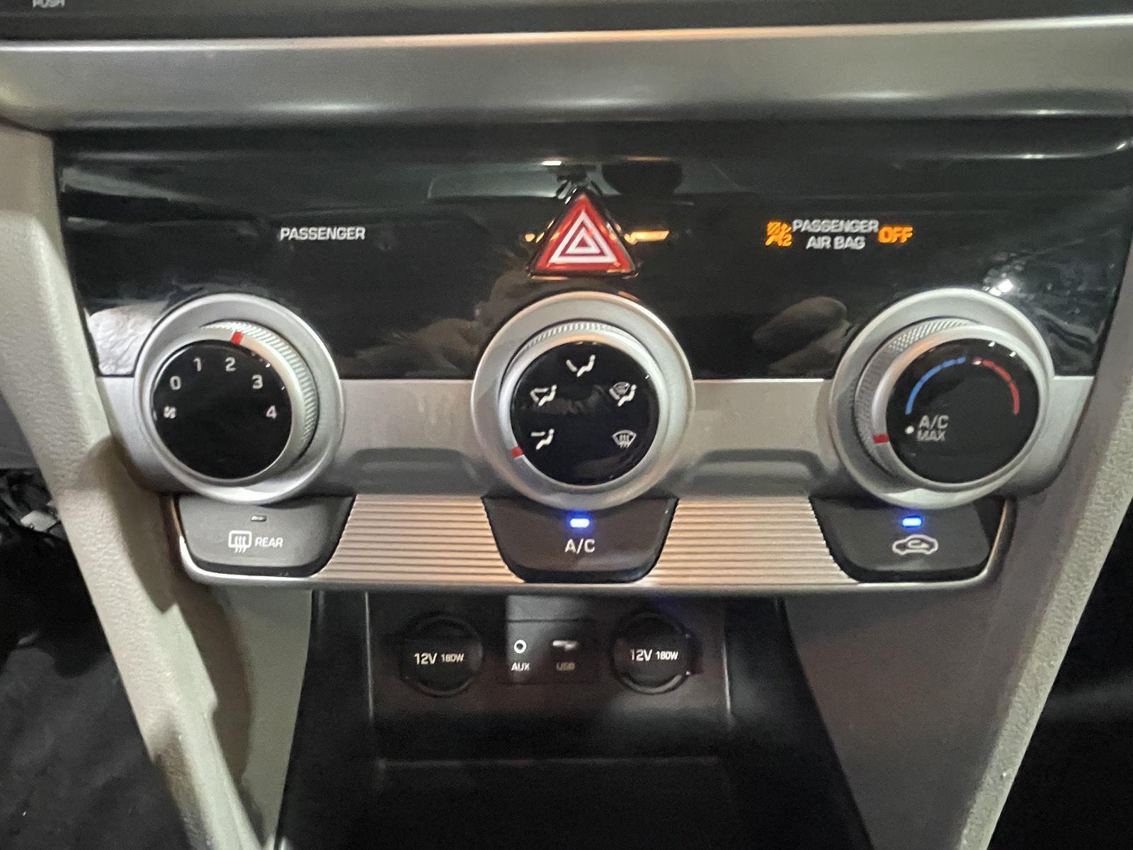 Vehicle photo 32