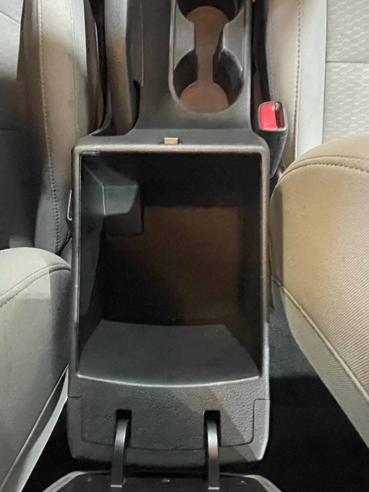 Vehicle photo 34