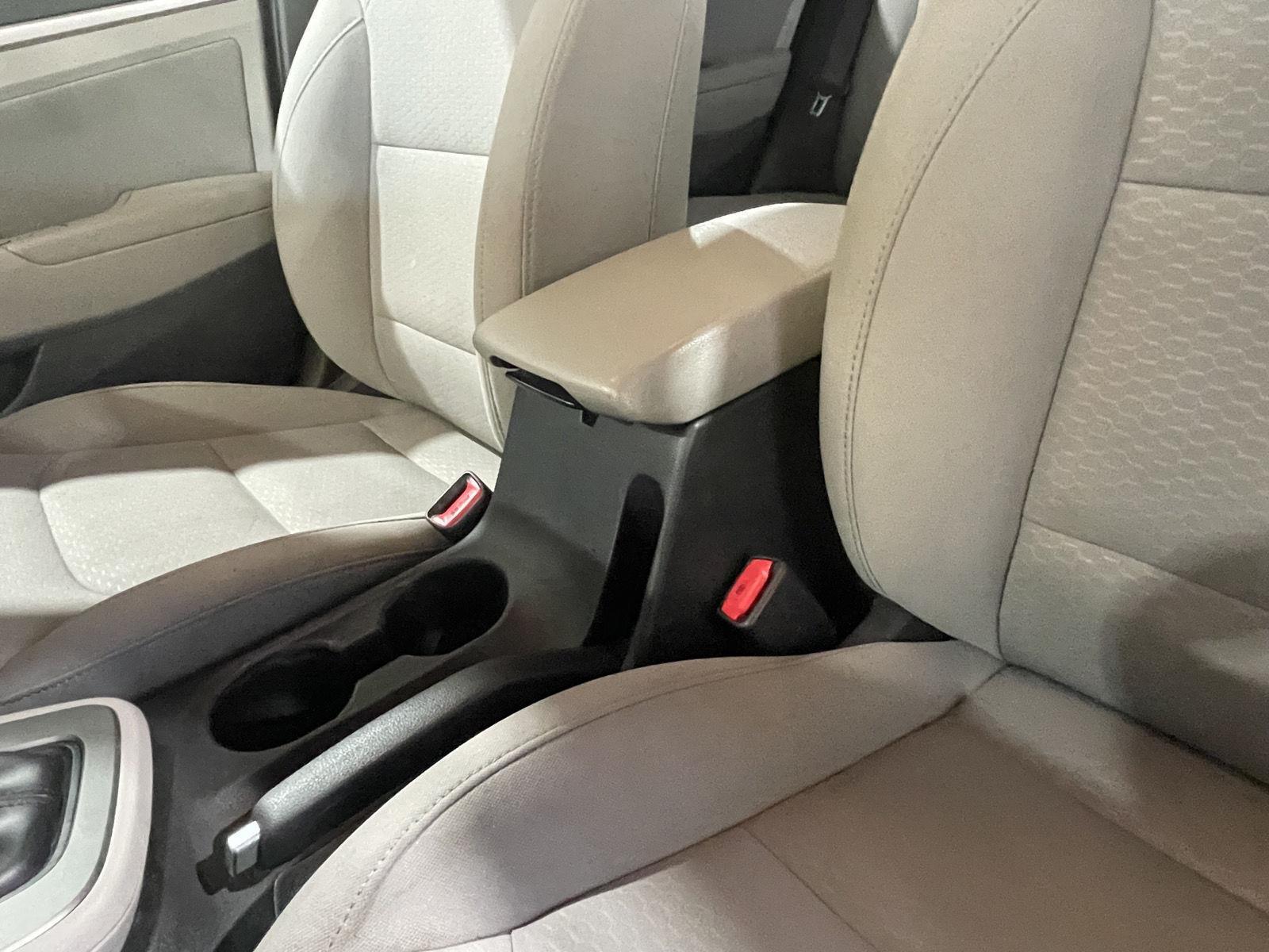 Vehicle photo 35