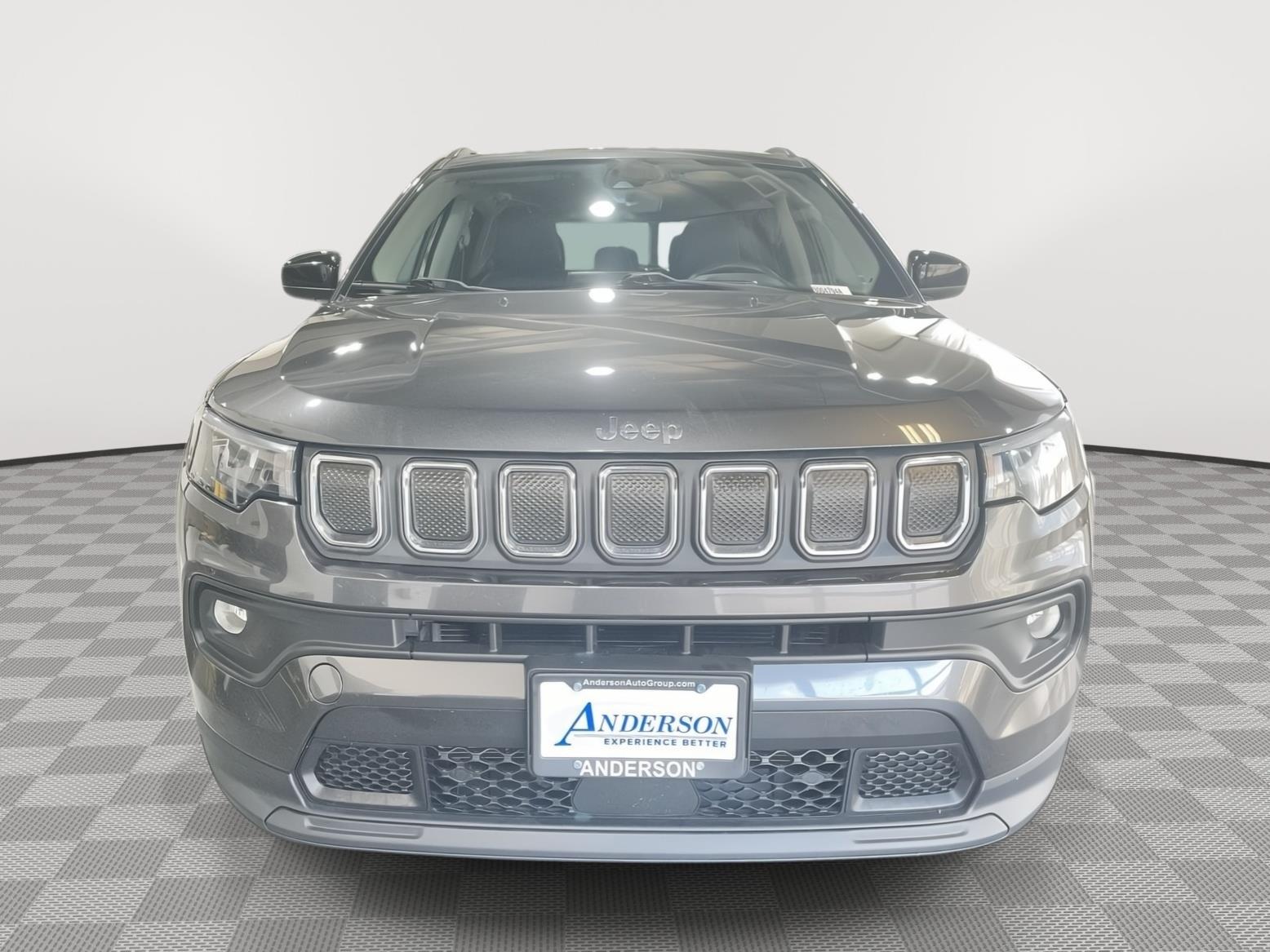 Vehicle photo 4