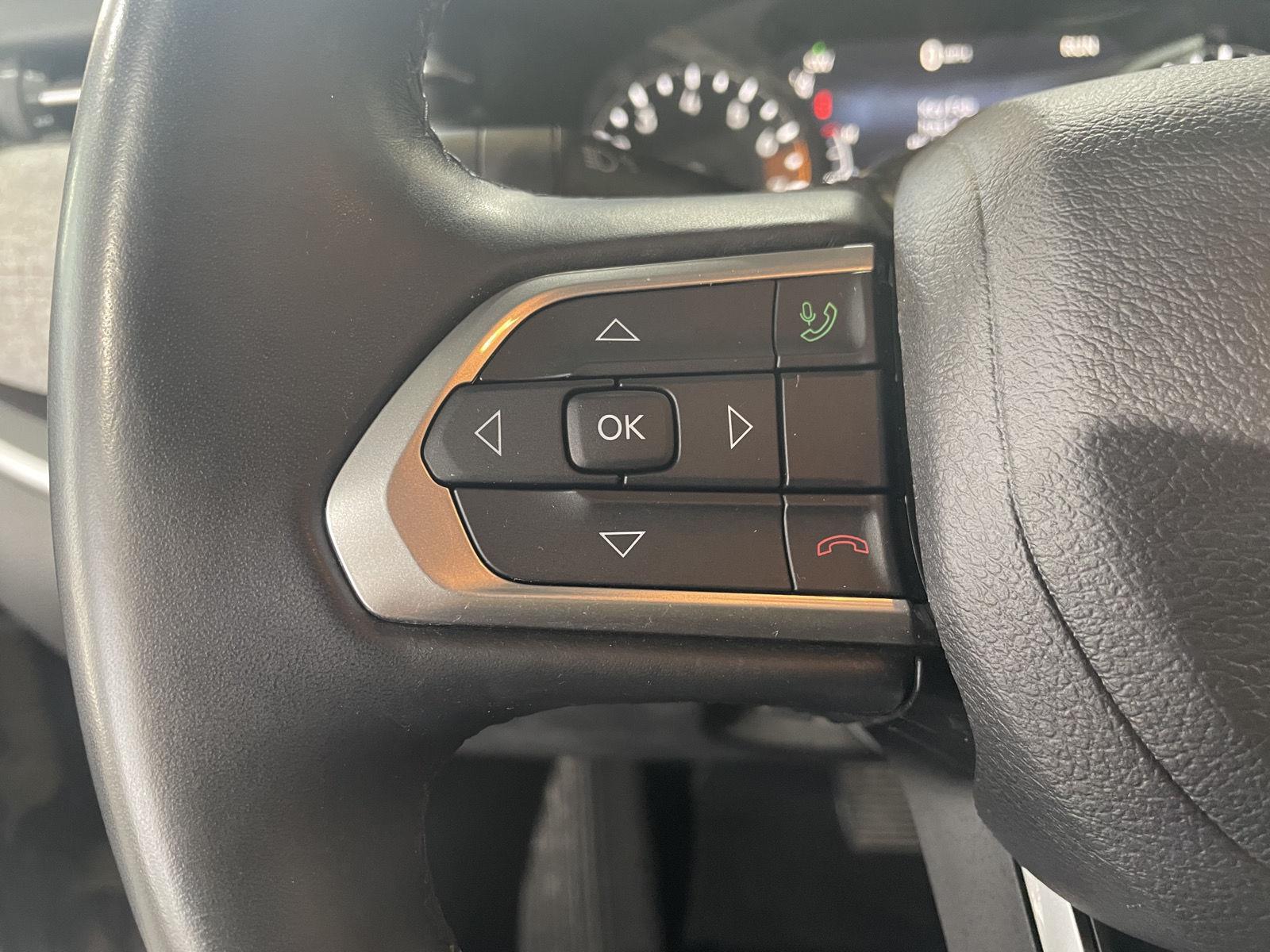 Vehicle photo 14