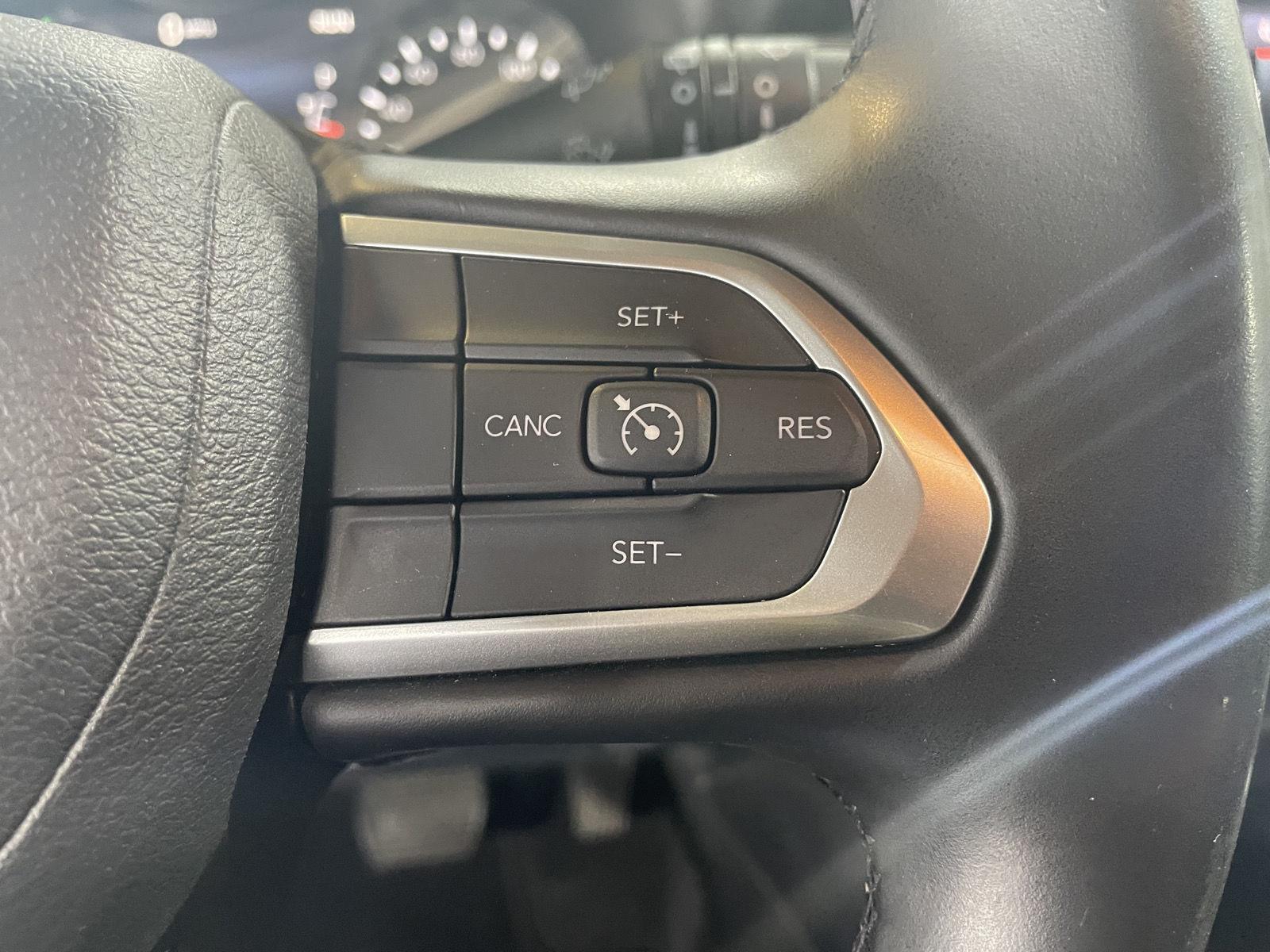 Vehicle photo 15