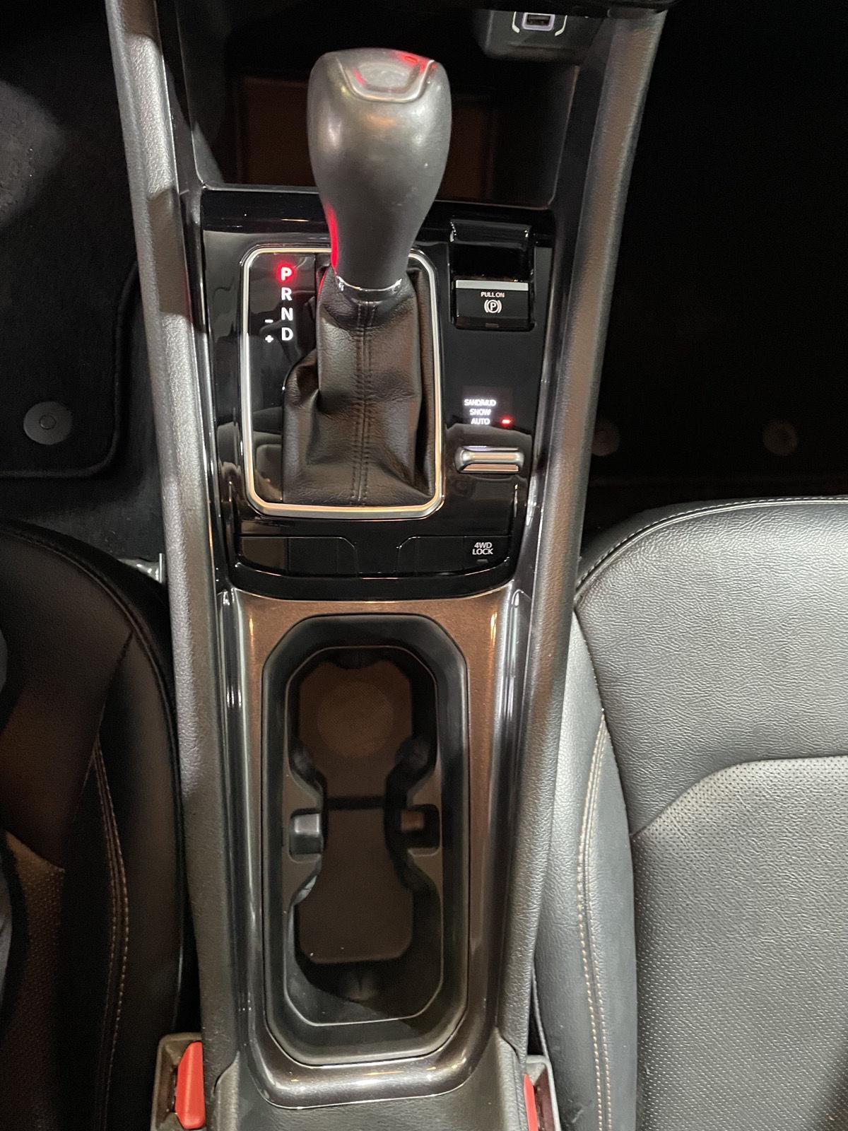 Vehicle photo 34