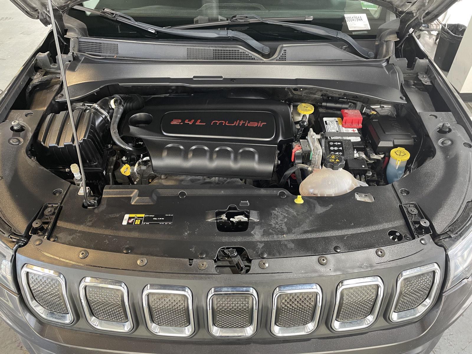 Vehicle photo 37