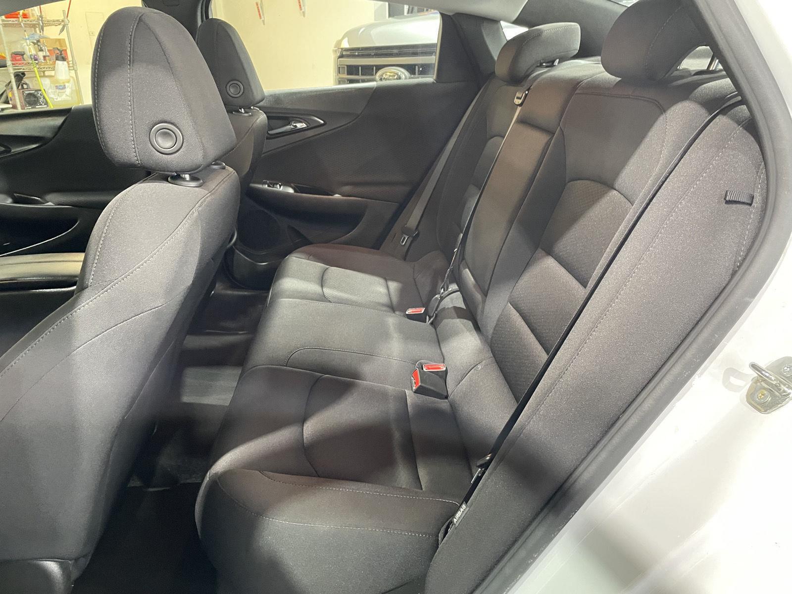 Vehicle photo 20