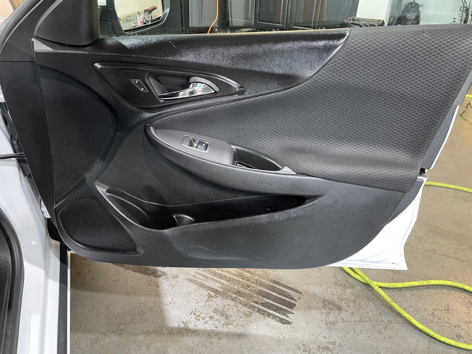 Vehicle photo 23