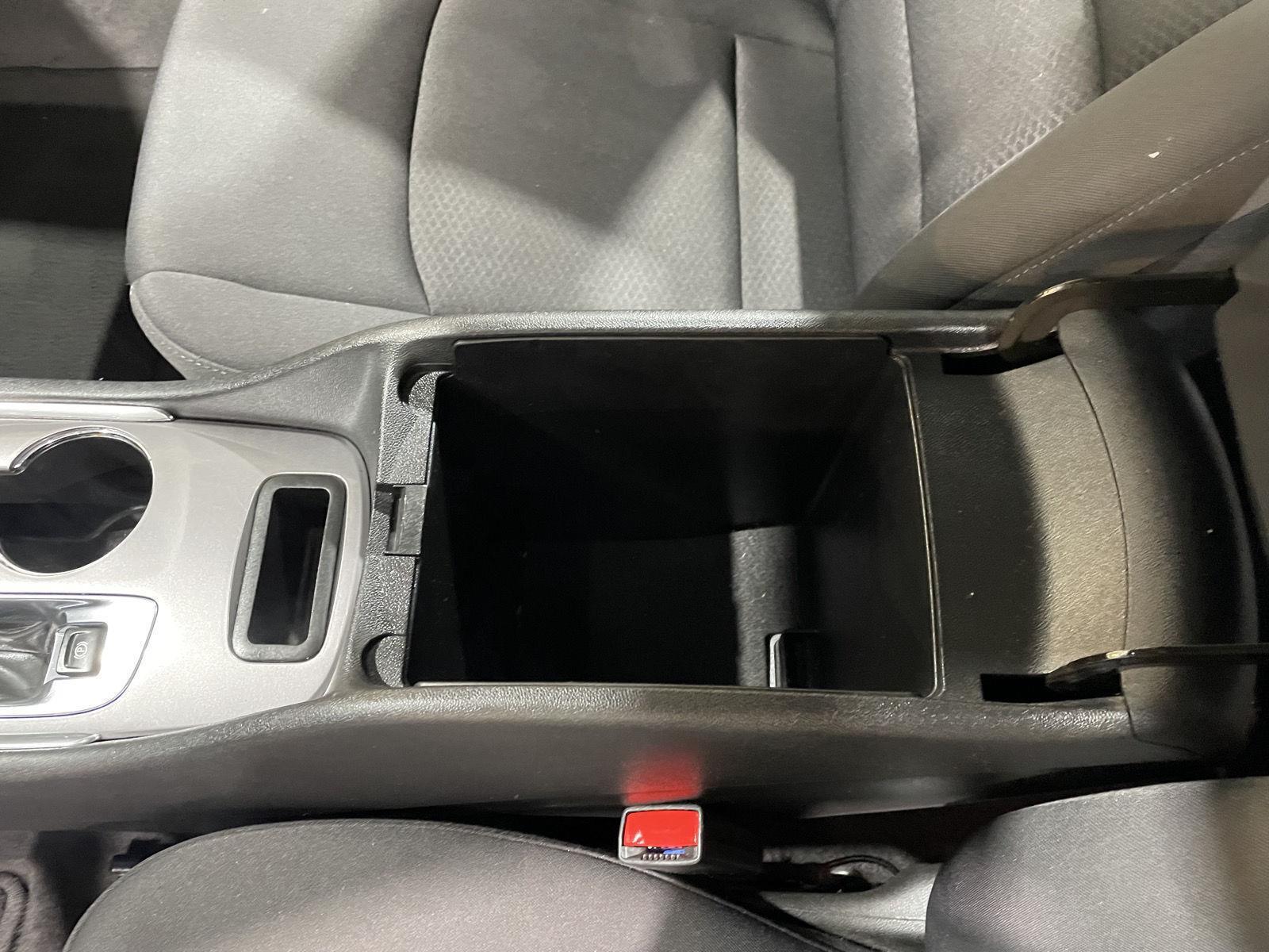 Vehicle photo 31