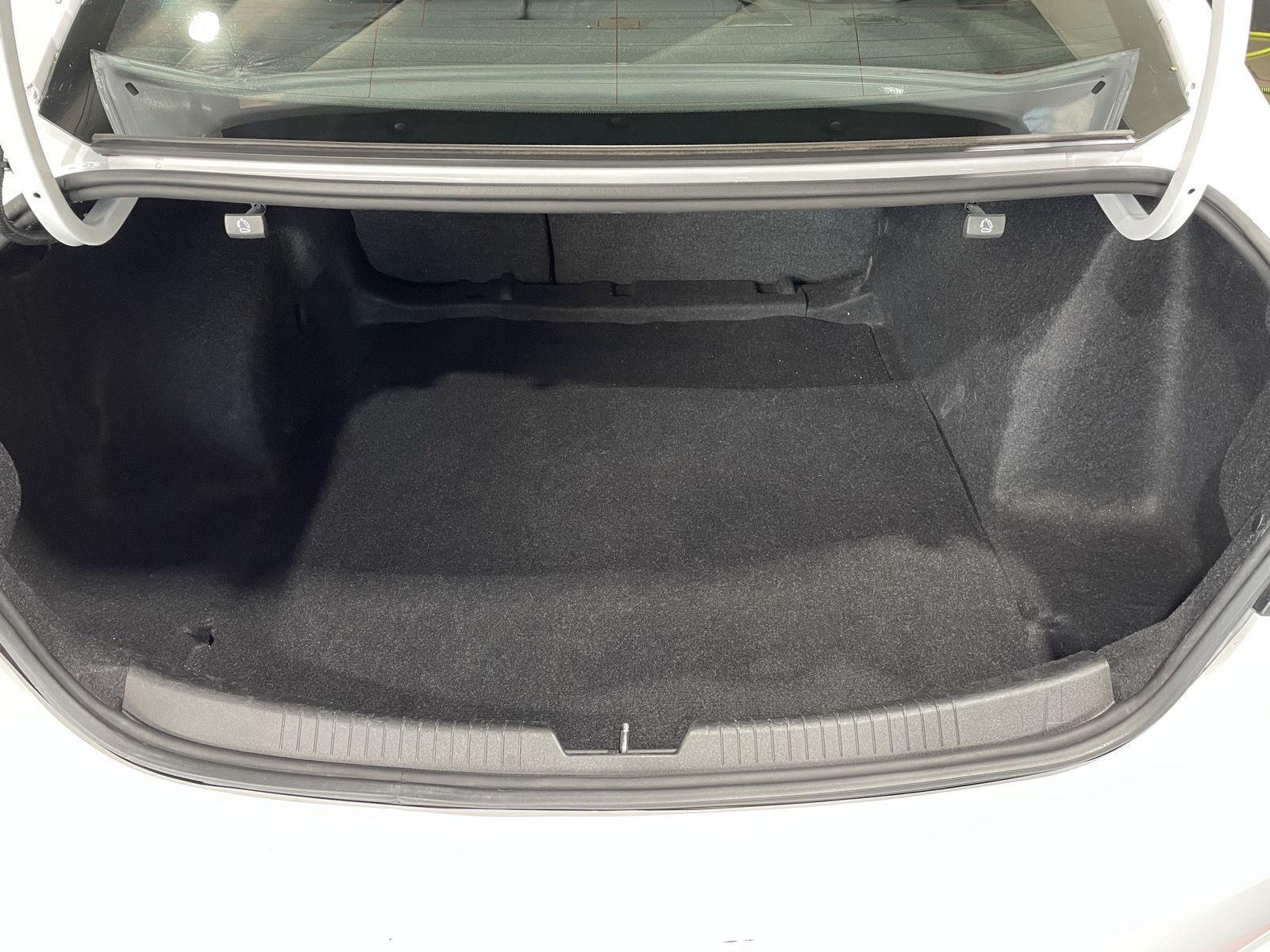 Vehicle photo 35